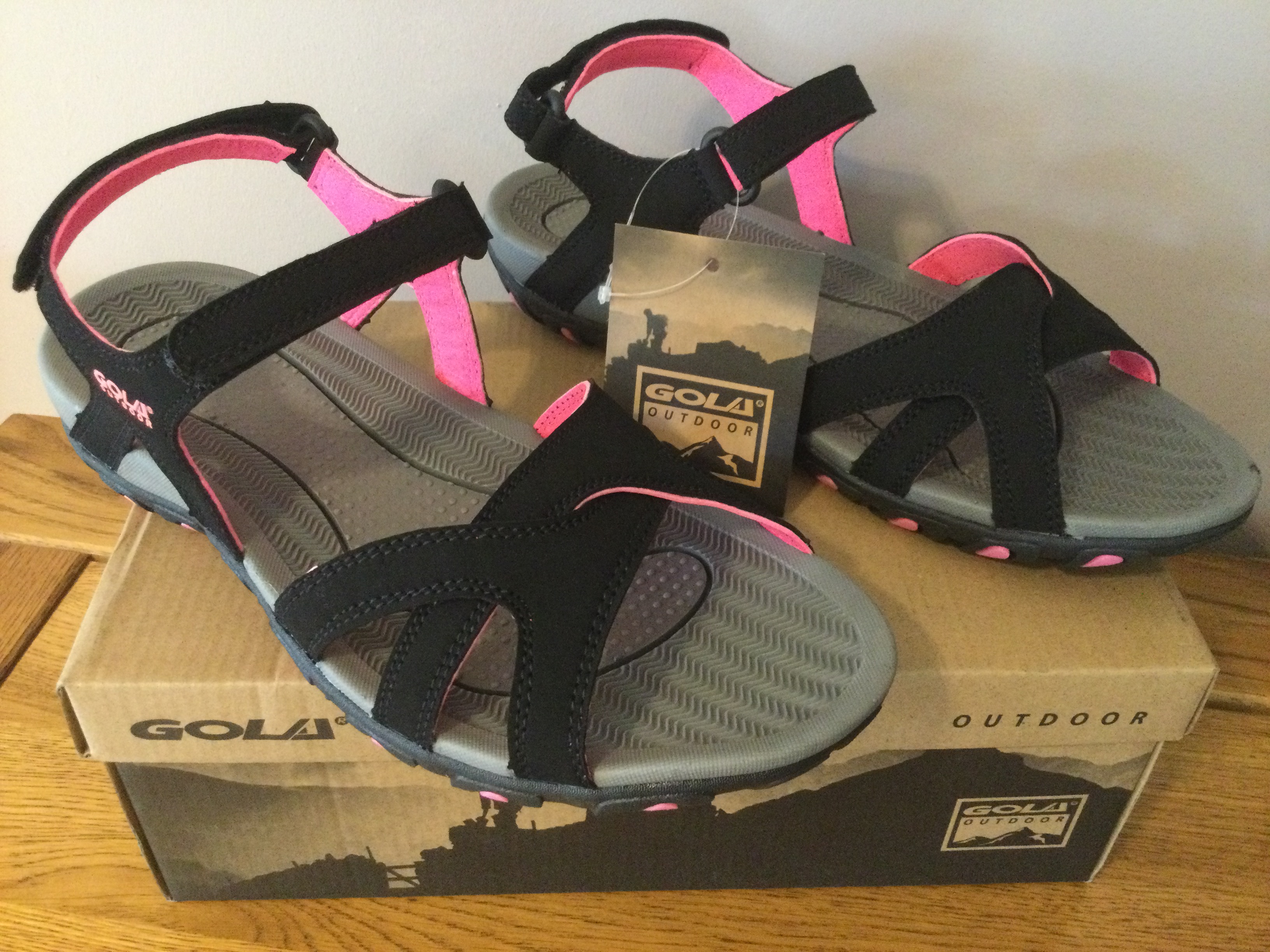 Gola Womens “Cedar” Hiking Sandals, Black/Hot Pink, Size 7 - Brand New