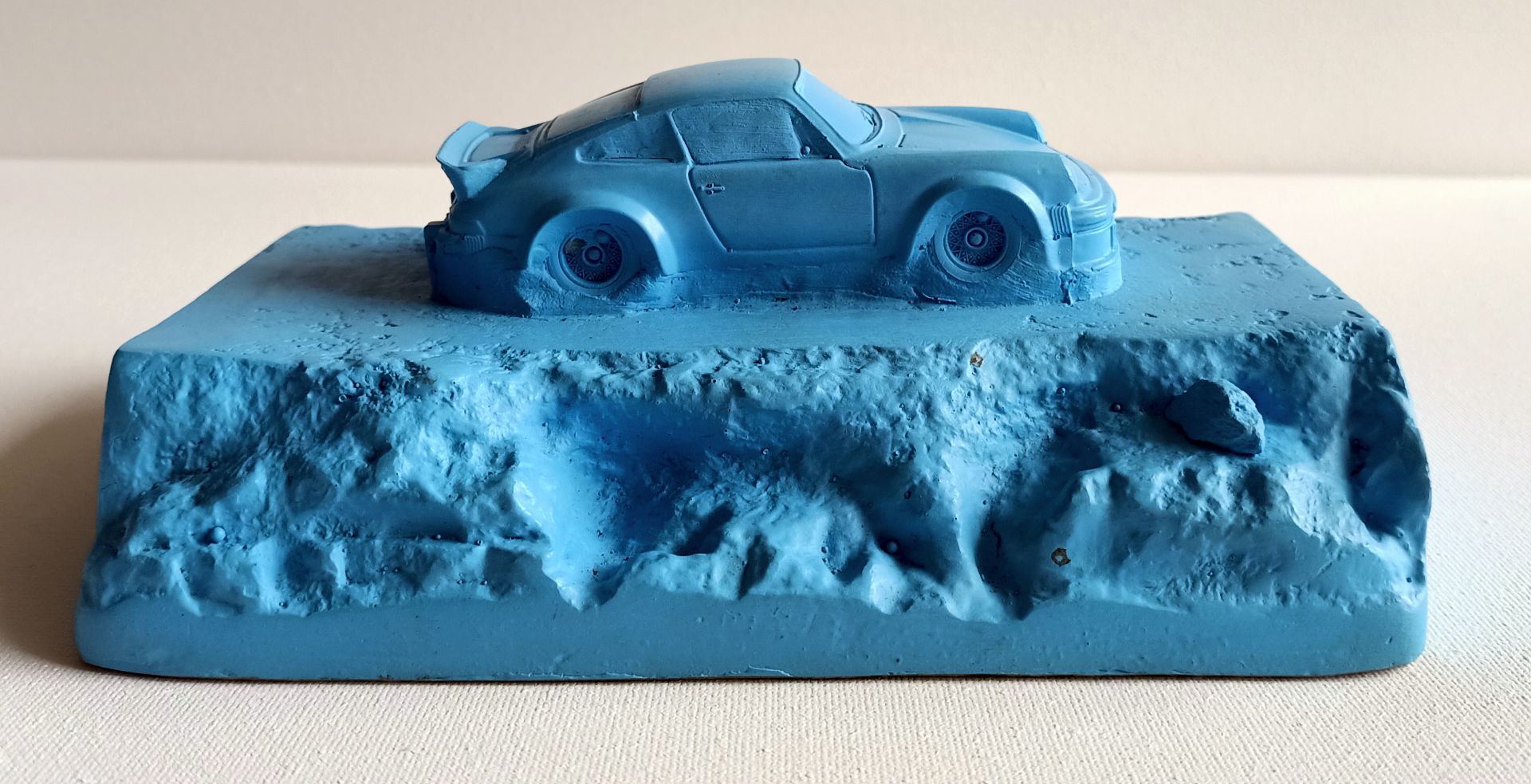 Daniel Arsham (Atibutted) Blue Trail Model Set of 2 Porsche 911 Turbo (#0546) - Image 10 of 10