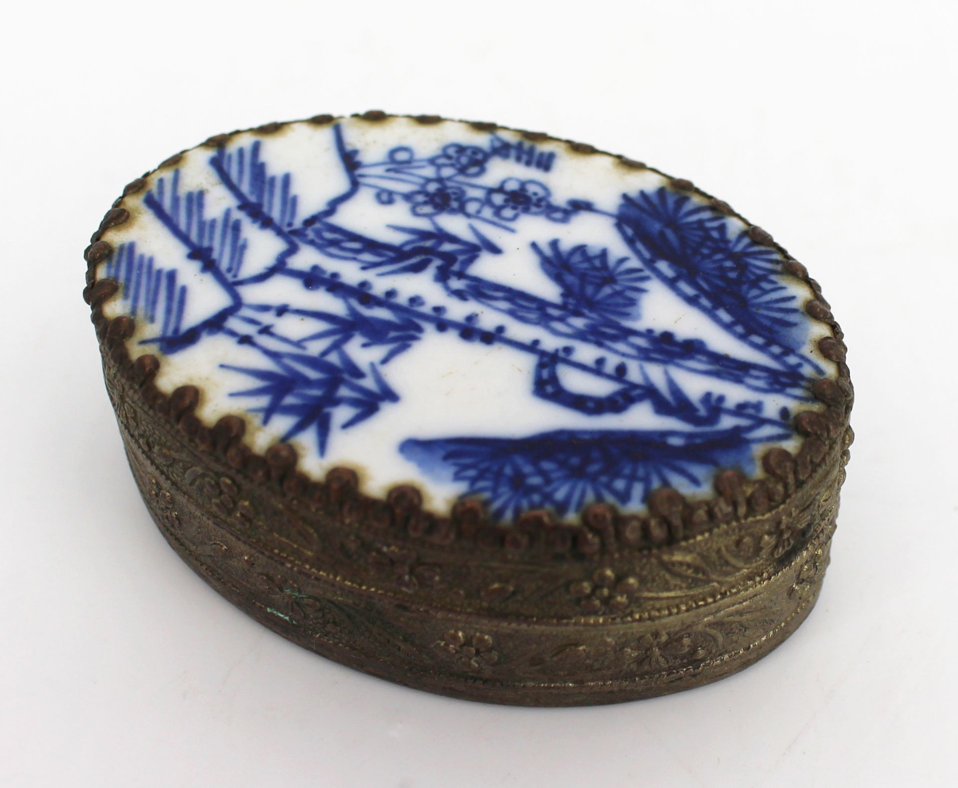 Oriental Blue & White Compact - Image 2 of 4