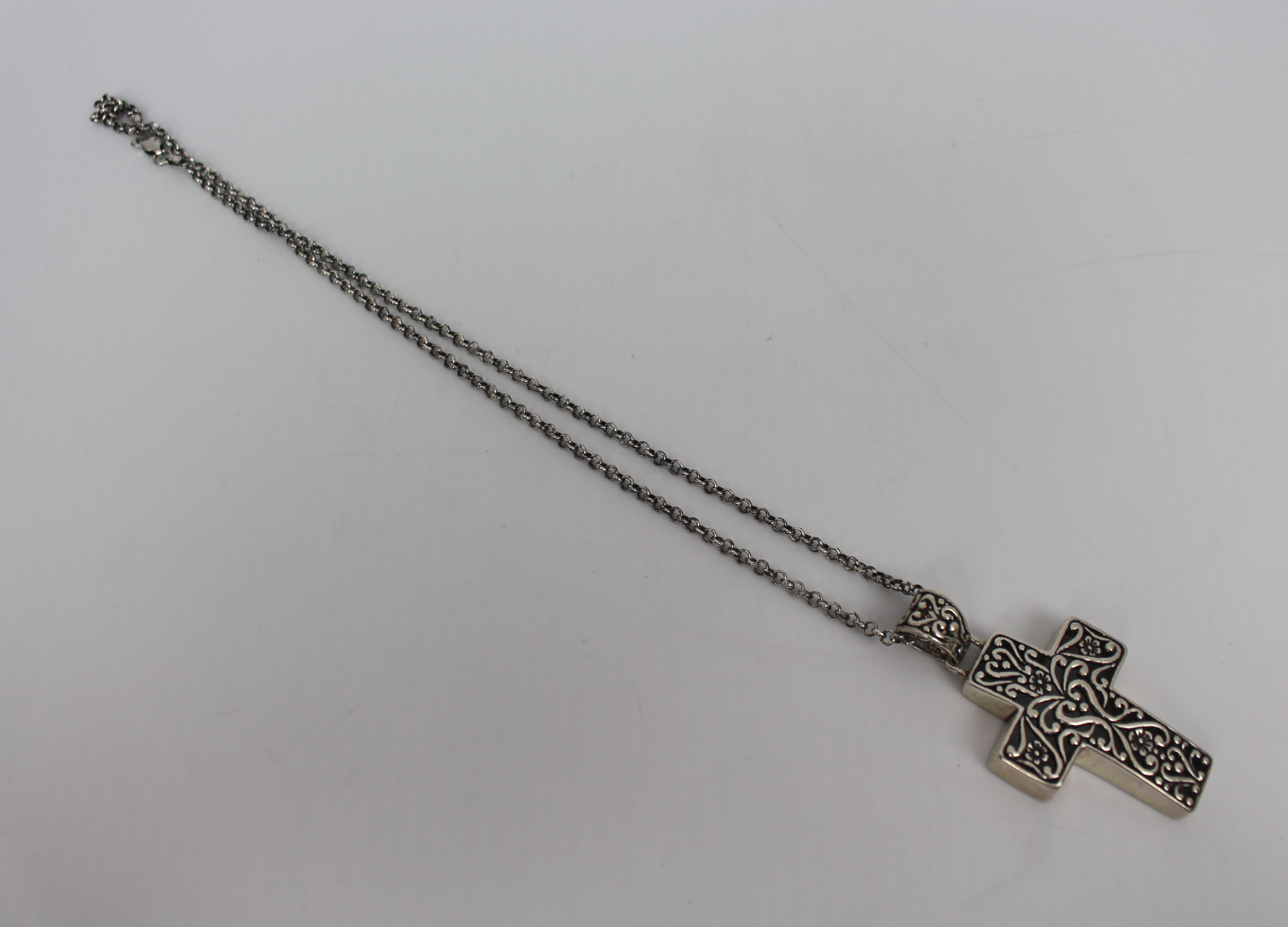 Silver Cross on Chain - Image 3 of 3