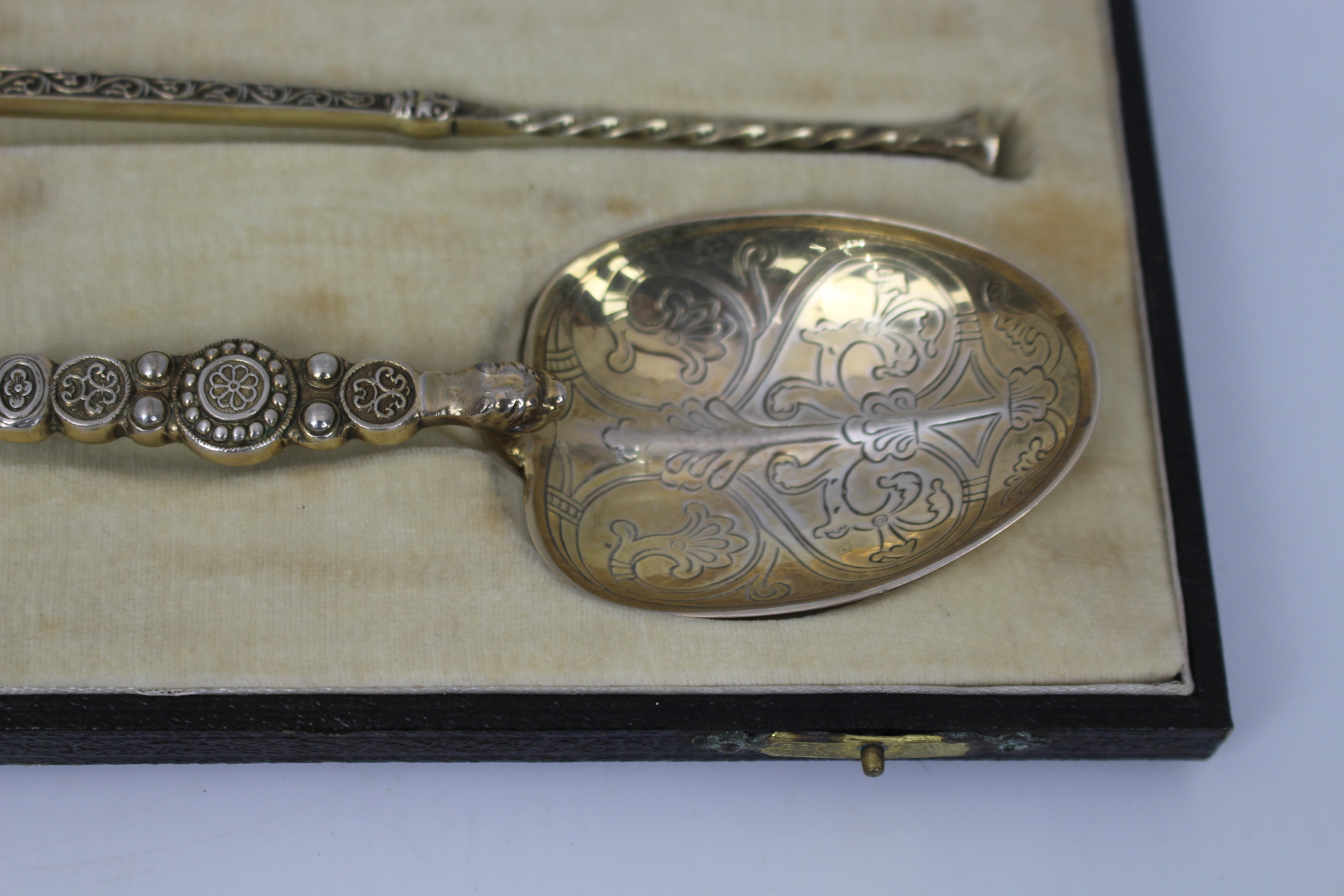 Pair of Cased Silver Gilt Anointing Spoons Birmingham 1936 - Image 11 of 12