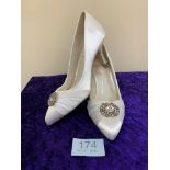 Designer Shoes Ivory In Size 35. Code 174