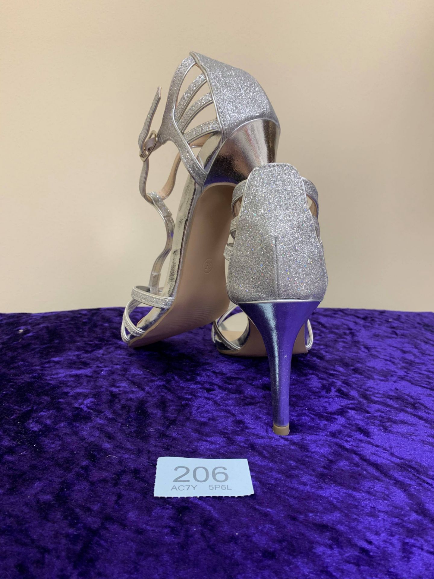 Designer Shoes Silver In Size 35. Code 206 - Image 8 of 8