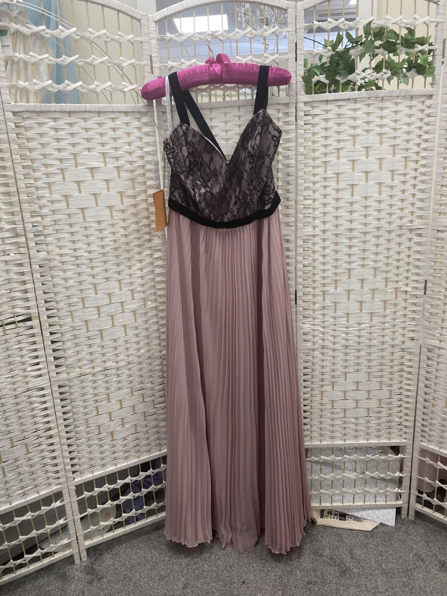 Alfred Angelo prom dress size 16 black lace bodice, blush pink skirt - Bild 5 aus 6