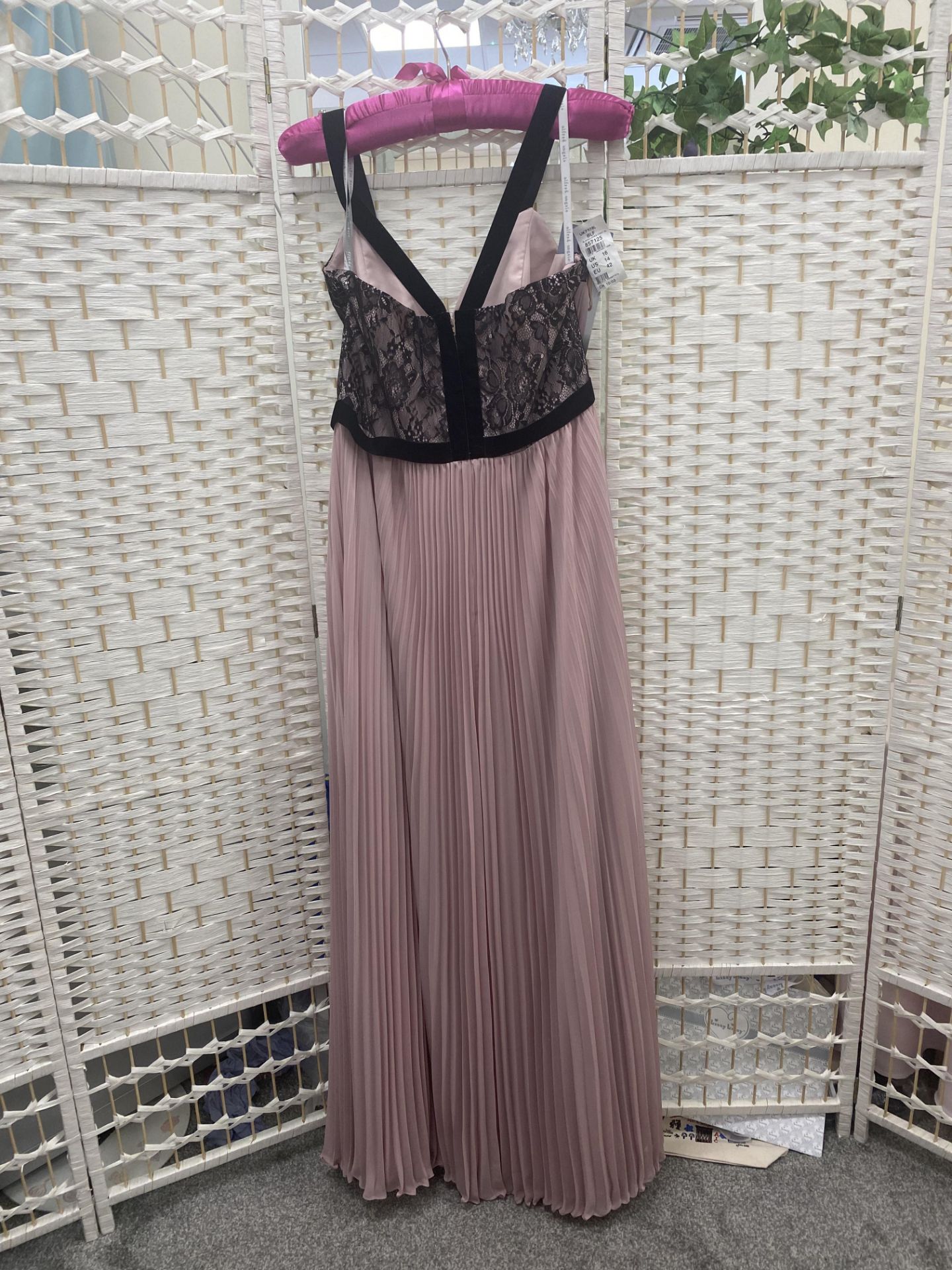 Alfred Angelo prom dress size 16 black lace bodice, blush pink skirt - Bild 2 aus 6