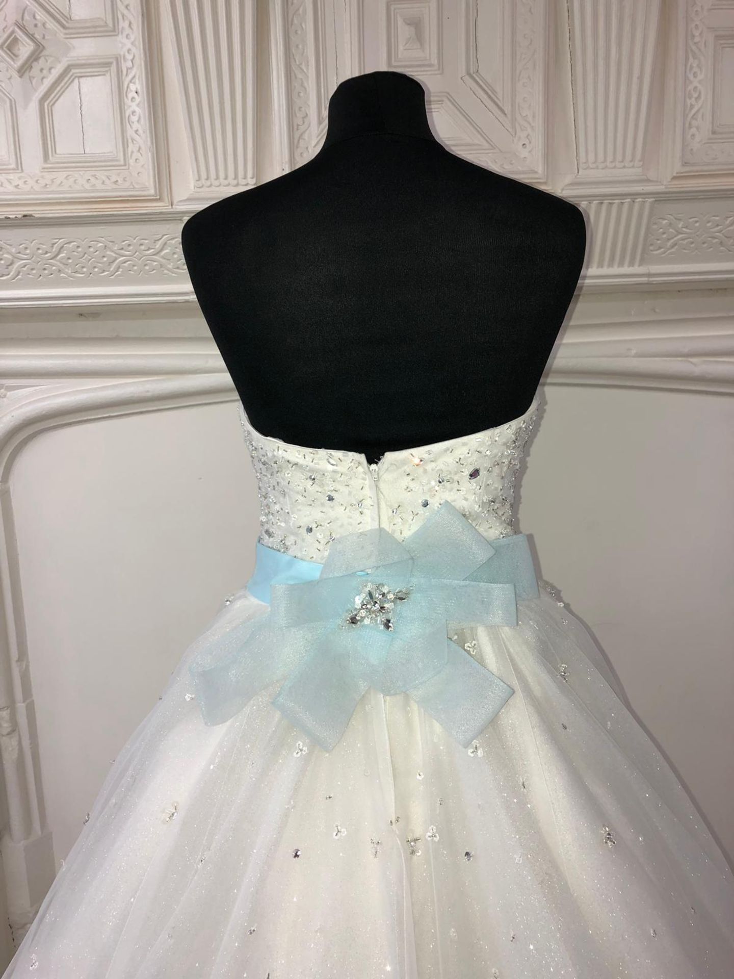 Disney Dress Size 12-14 Ivory RRP £1695 - Image 4 of 6