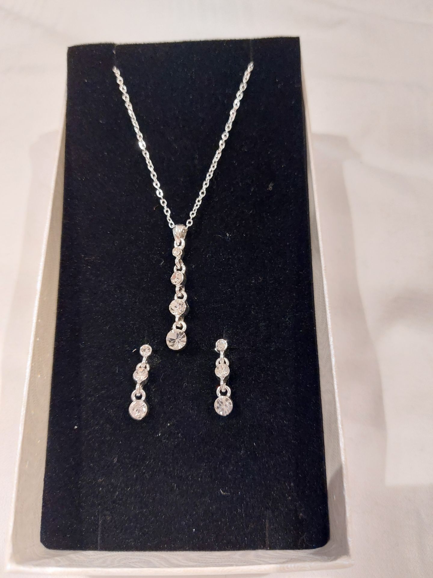 Necklace and Earrings Set RRP £69.99