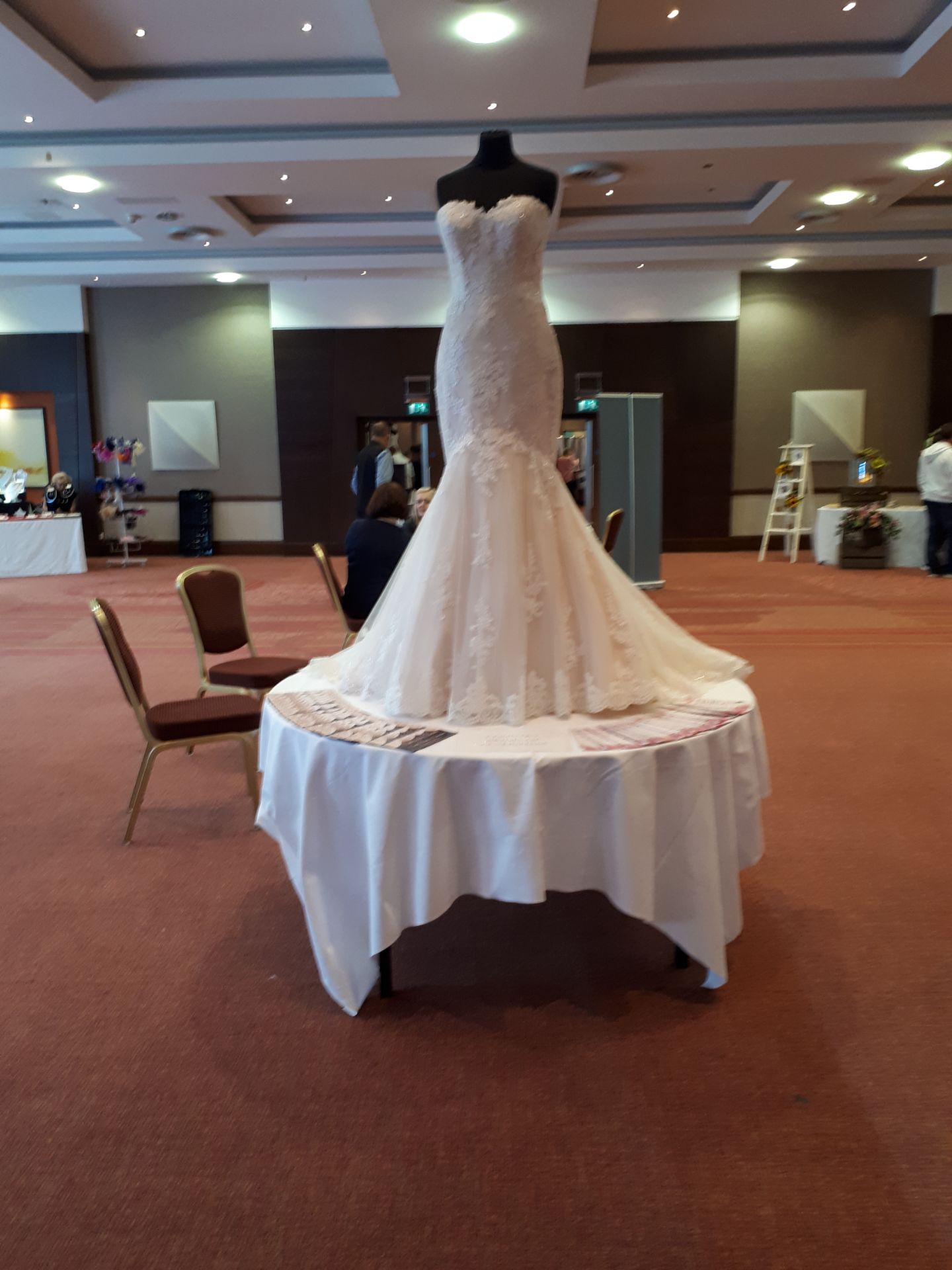Ladybird Bridal Wedding Dress RRP £1,595 Size 8 Champagne - Image 2 of 9