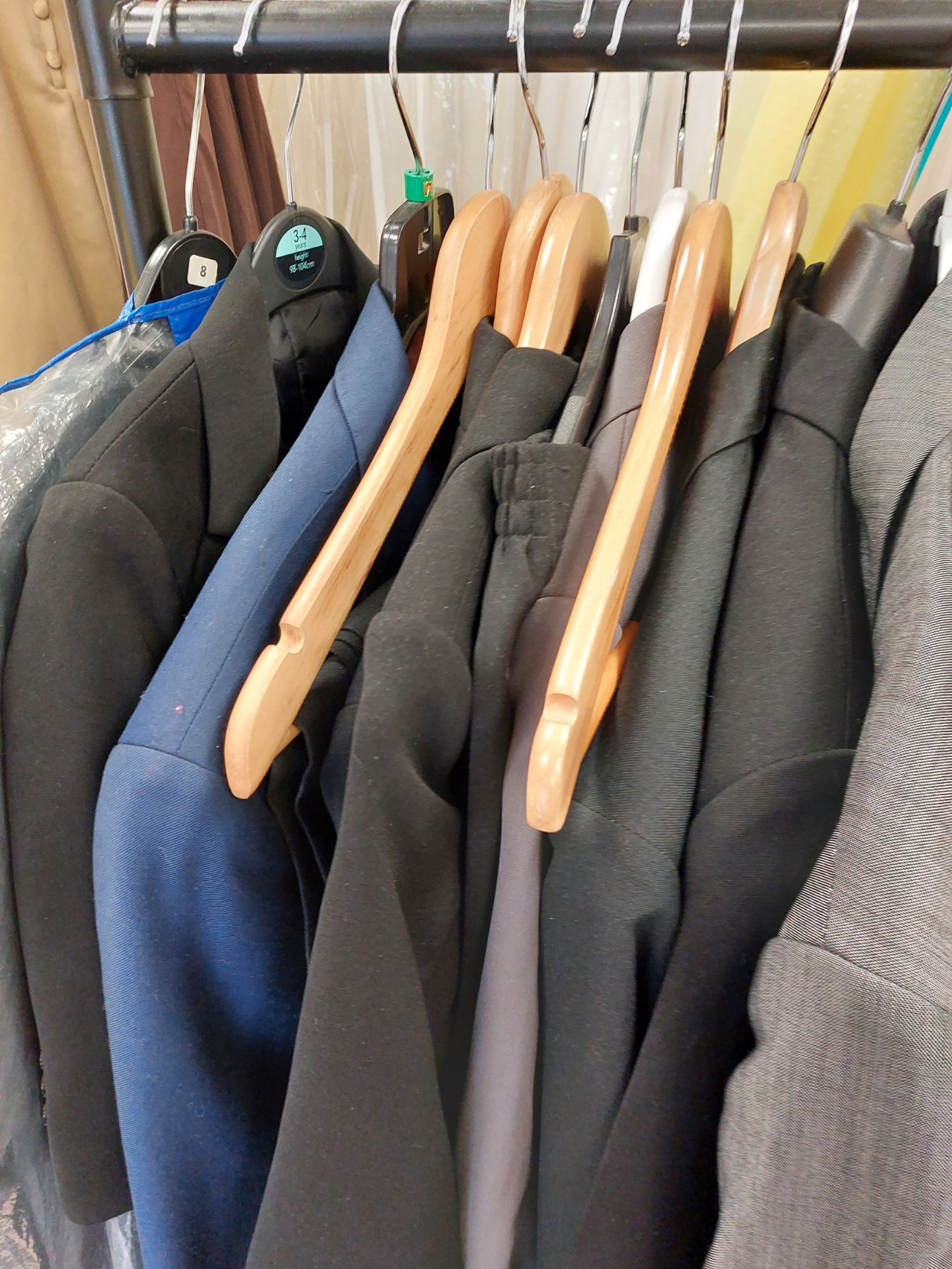 Men's Waistcoats Jackets and Trousers - Bild 10 aus 12