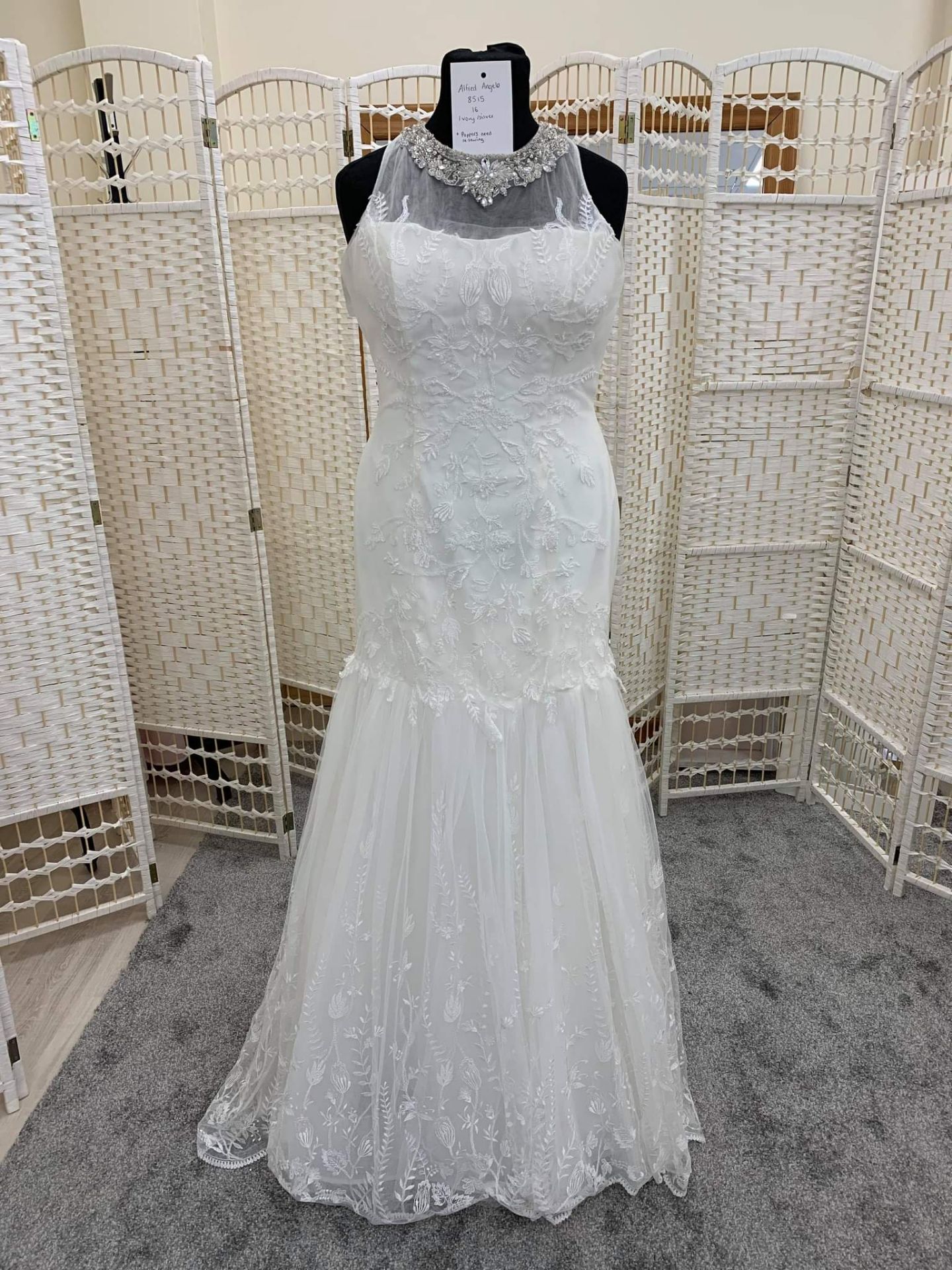 Alfred Angelo Wedding Dress UK 8516 Size 16 - Bild 2 aus 3