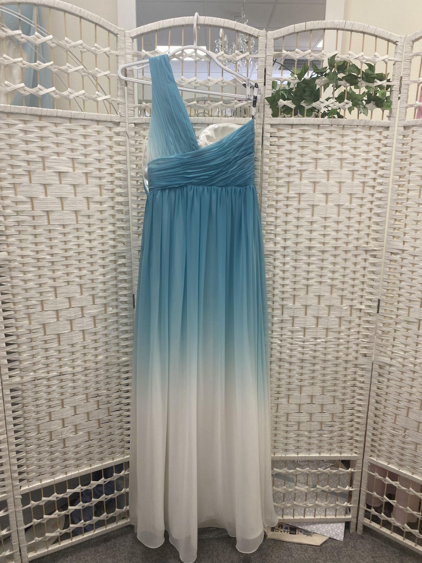 Alexia Designs Blue and White Ombre Prom Dress Size 6 - Image 6 of 7