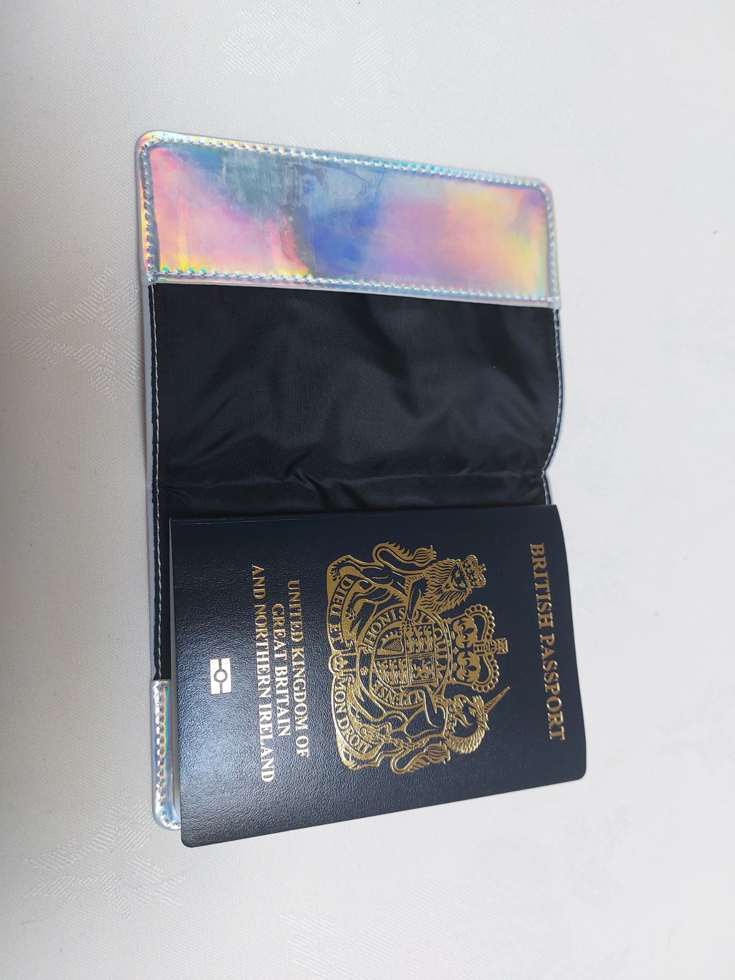 Irridescent Passport Covers x 2 - Image 3 of 3
