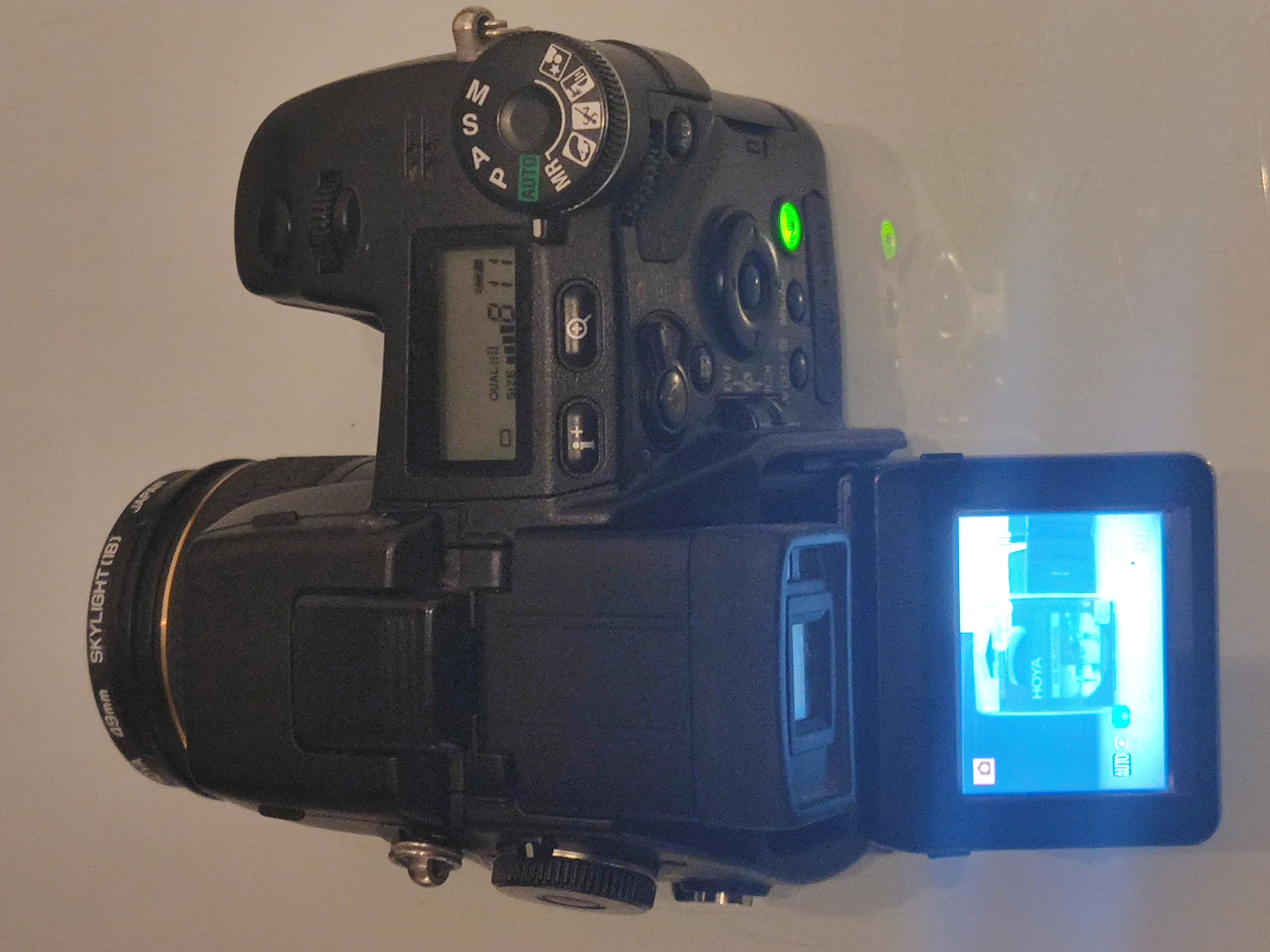 A Konica Minolta Dimage A2 Digital Camera Kit. 2 X Batteries, Wide Lens Converter and More. - Image 3 of 7