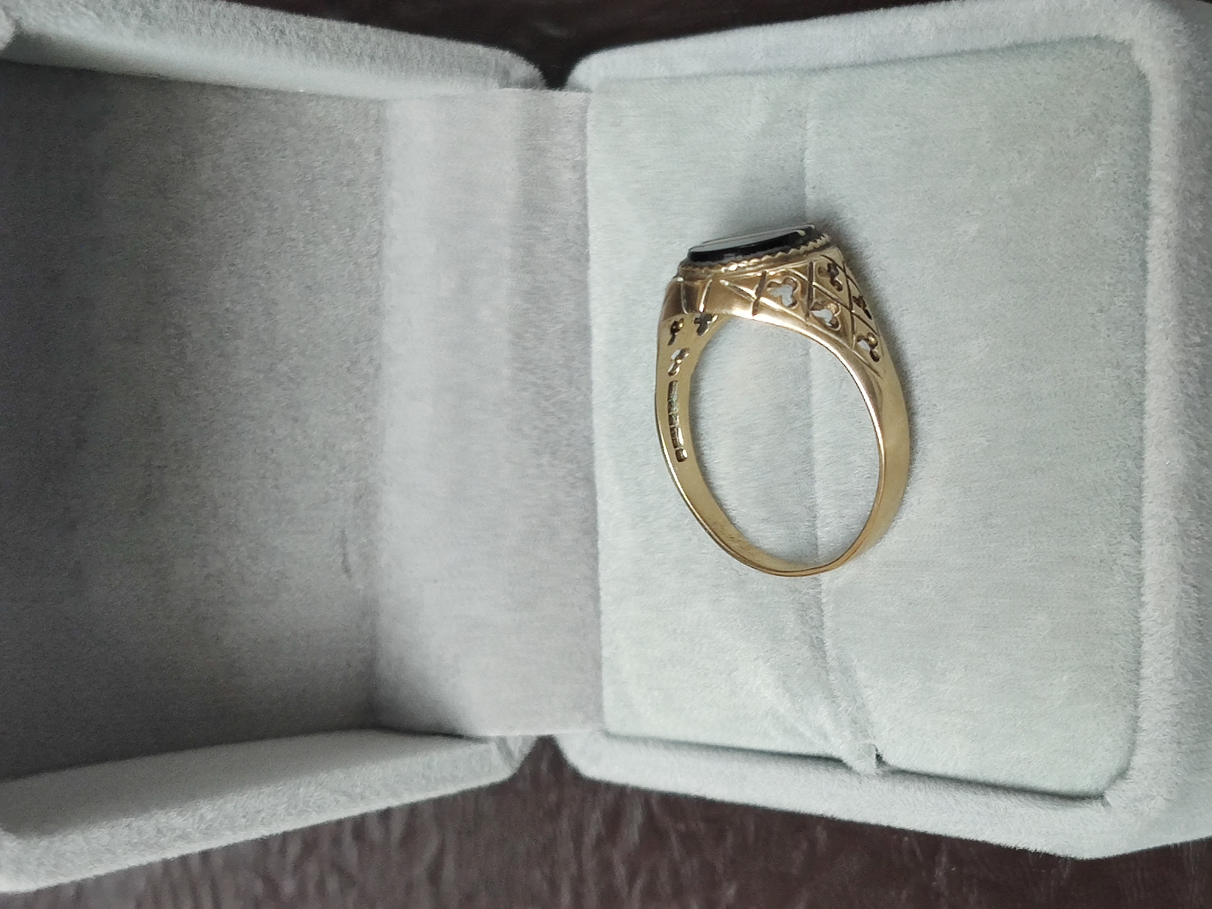 9Ct Gold Onyx Gent's Ring. Size Q ½. - Image 3 of 4