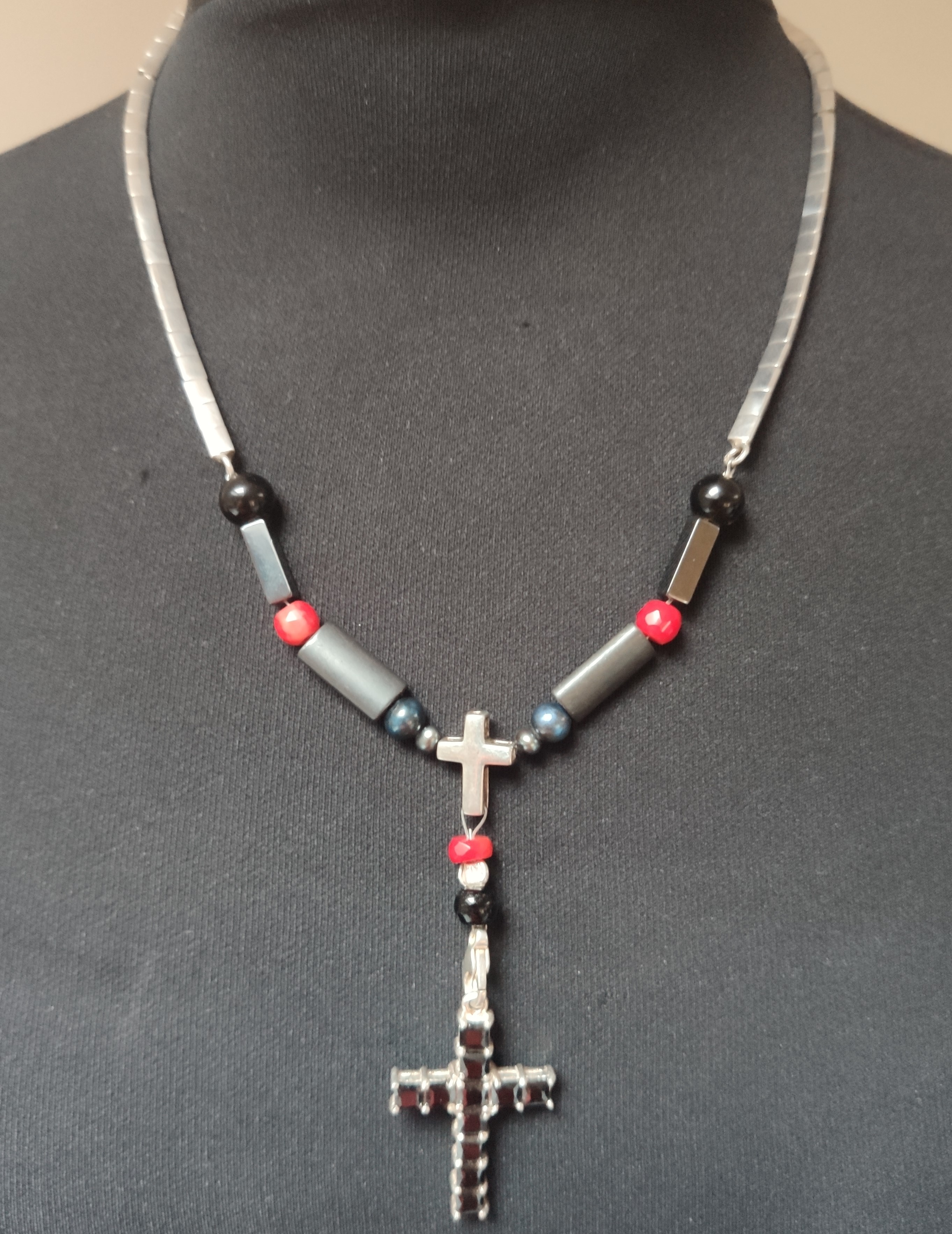 A Stunning 925 Sterling Silver Necklace With A Cross That Could Be Silver or 9Ct White Gold. 51.5... - Image 2 of 3