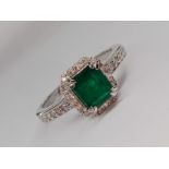 Beautiful Natural Emerald With Natural Diamonds & 18kGold