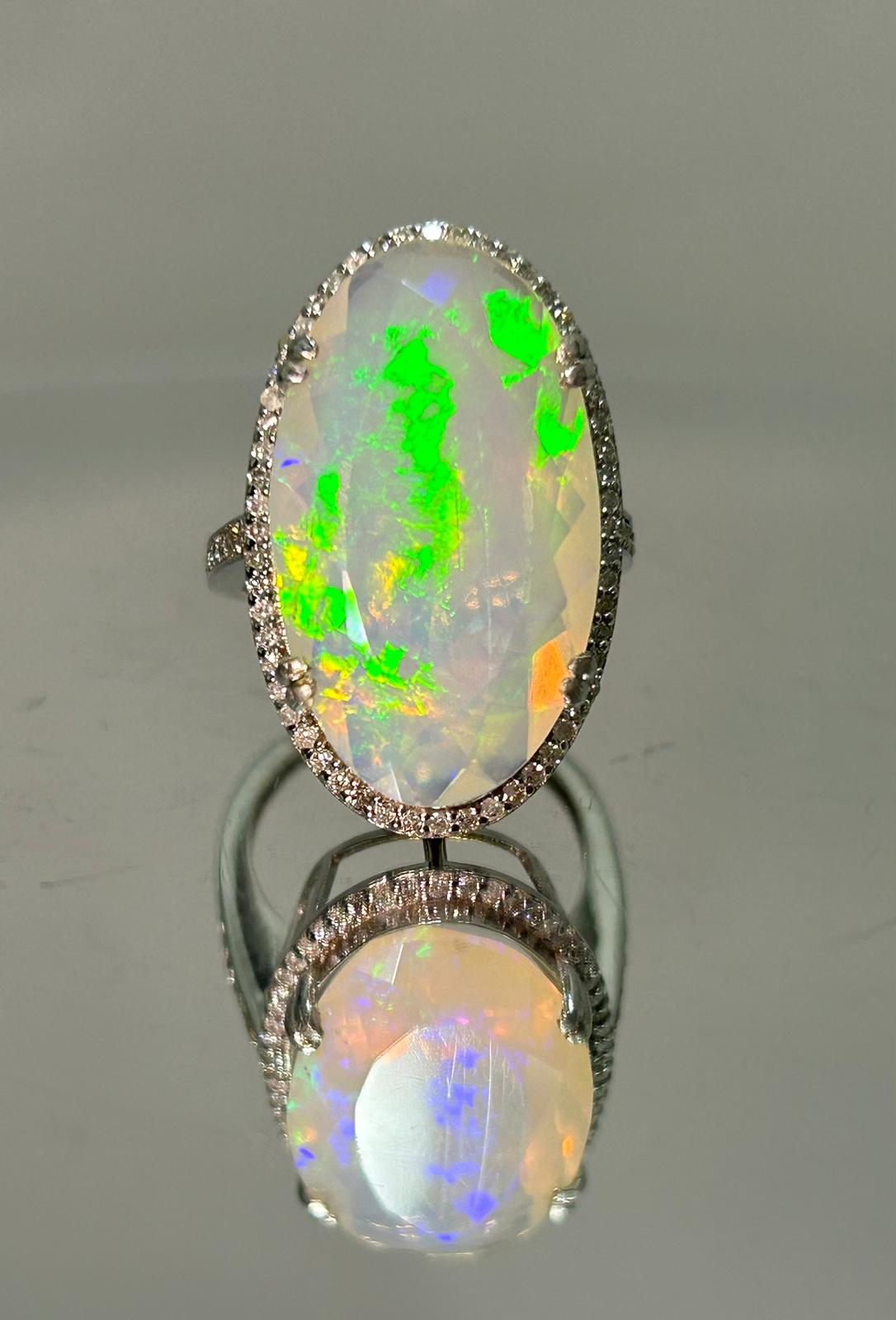 Beautiful Faceted 7.74 CT Natural Opal Ring With Natural Diamond & 18k Gold - Image 8 of 11