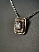 Beautiful Natural 0.40 CT VS Diamond Pendant With 18k Yellow Gold