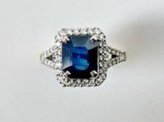 Beautiful 3.50CT Ceylon Blue Sapphire Diamonds & 18k White Gold