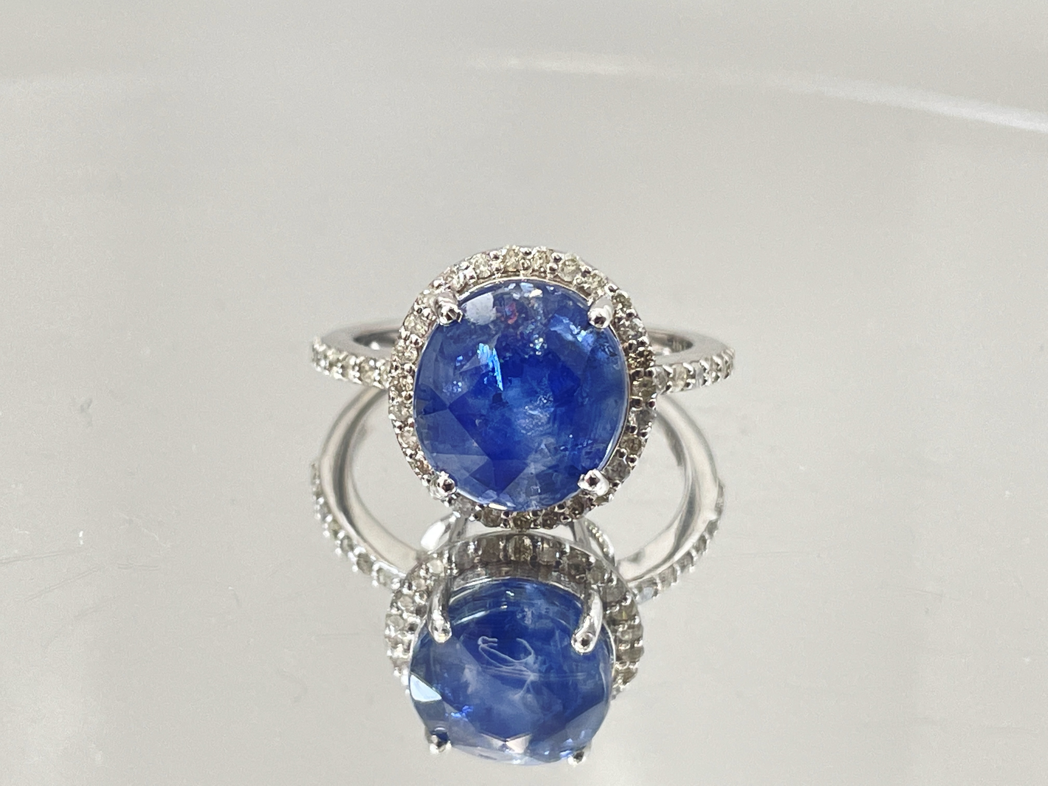 Beautiful 6.62 CT Natural Ceylon Cornflour Blue Sapphire Diamonds & 18k Gold - Image 2 of 6
