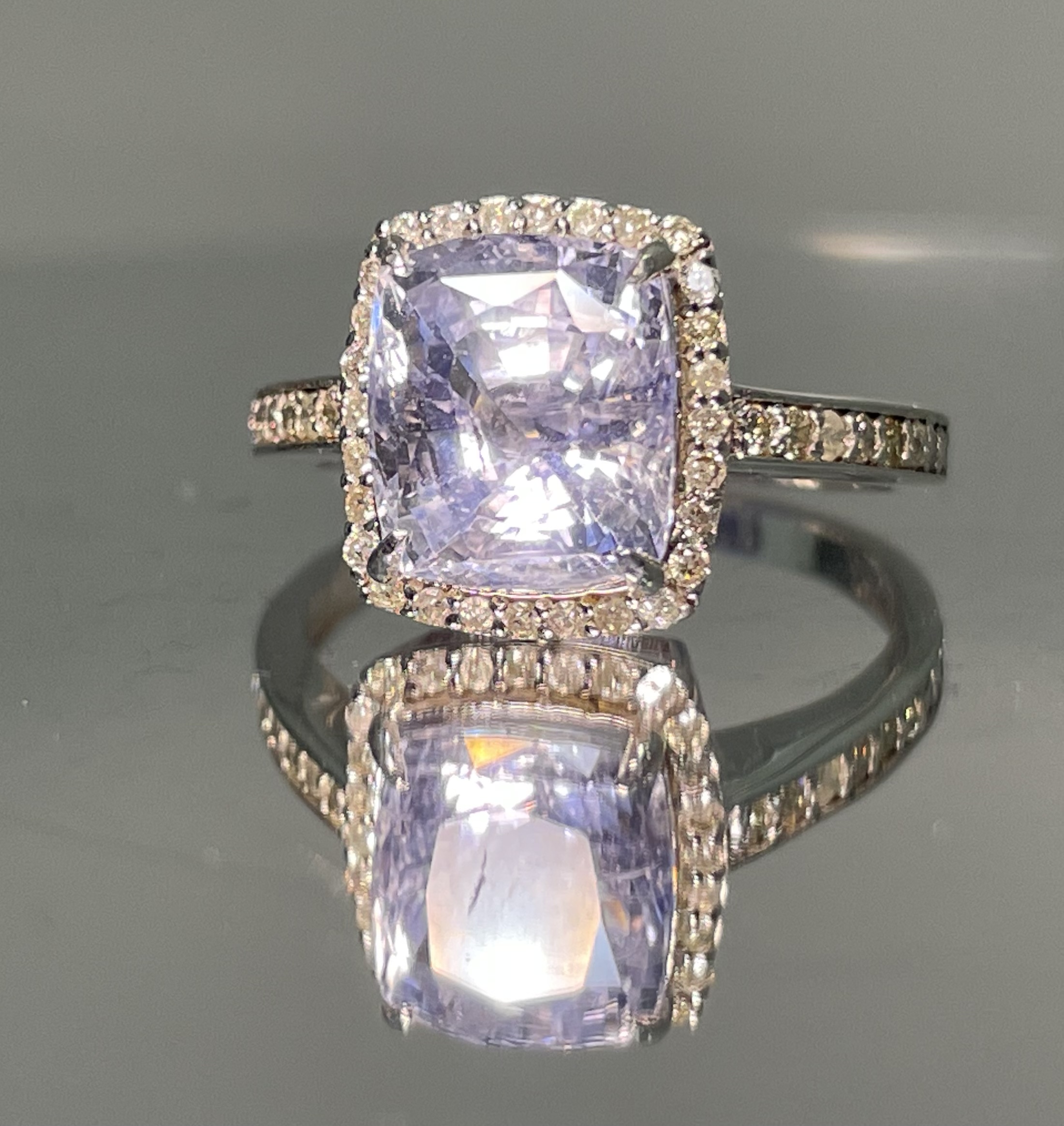 Beautiful 4.74 CT Unheated/Untreated Ceylon Blue Sapphire Diamonds & 18k Gold - Image 6 of 8