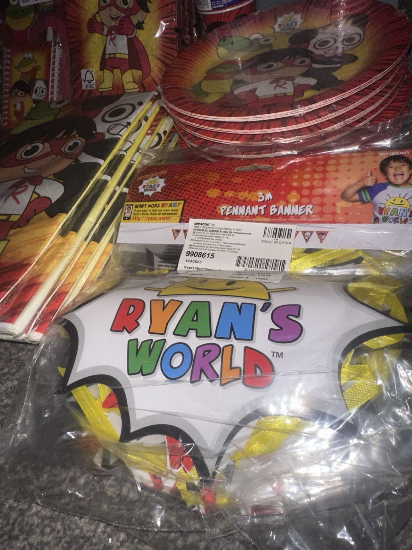 246pcs Ryan’s World Bundle Banners , Napkins, Plates, Cups, Loot Bags ++ - Image 4 of 5