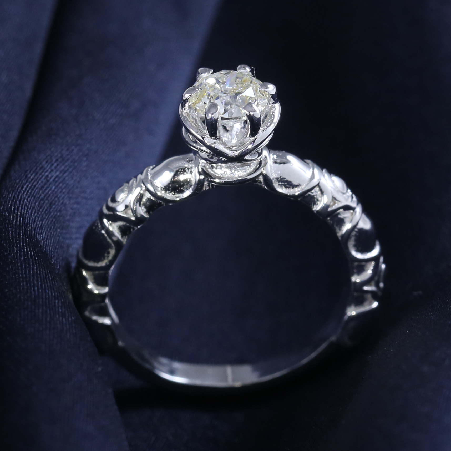 14 K / 585 White Gold Solitaire Diamond Ring - Image 3 of 9