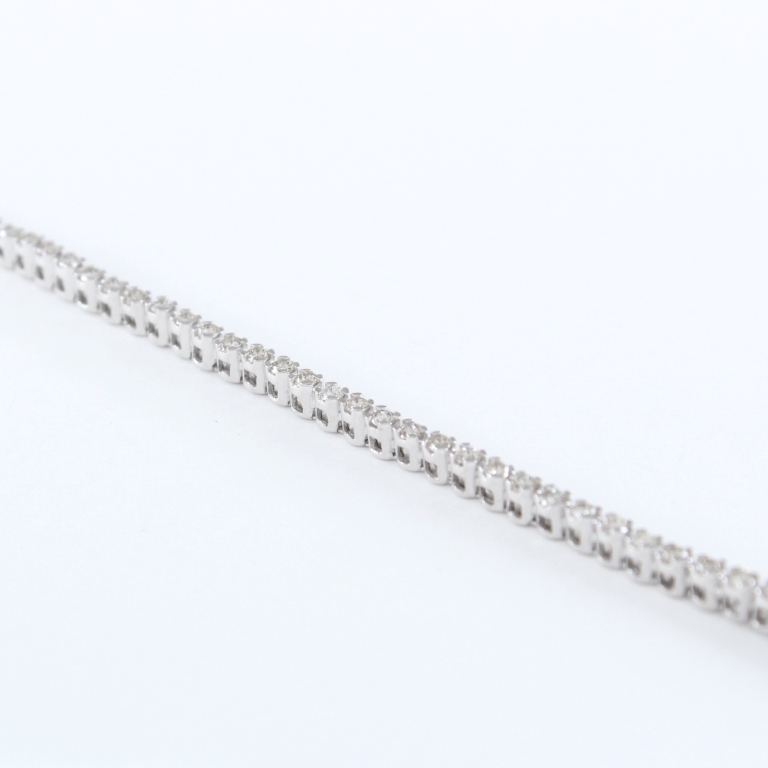 IGI Certified 14 K / 585 White Gold Tennis Bracelet With Diamonds - Image 4 of 7