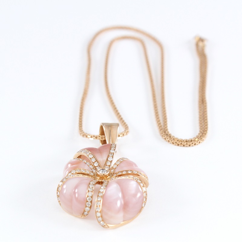 18 K / 750 Rose Gold Designer Diamond & Mother of Pearl Pendant Necklace Set - Image 7 of 7
