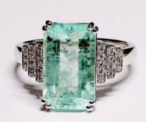 Large 4.82 TCTW Natural Colombian Emerald and Diamonds Platinum Ring