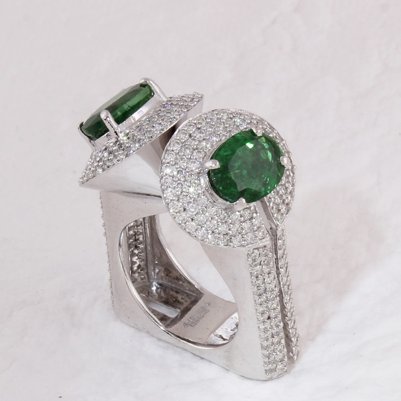 14 K / 585 White Gold Designer Tsavorite Garnet (GIA Certified) & Diamond Ring - Image 2 of 8