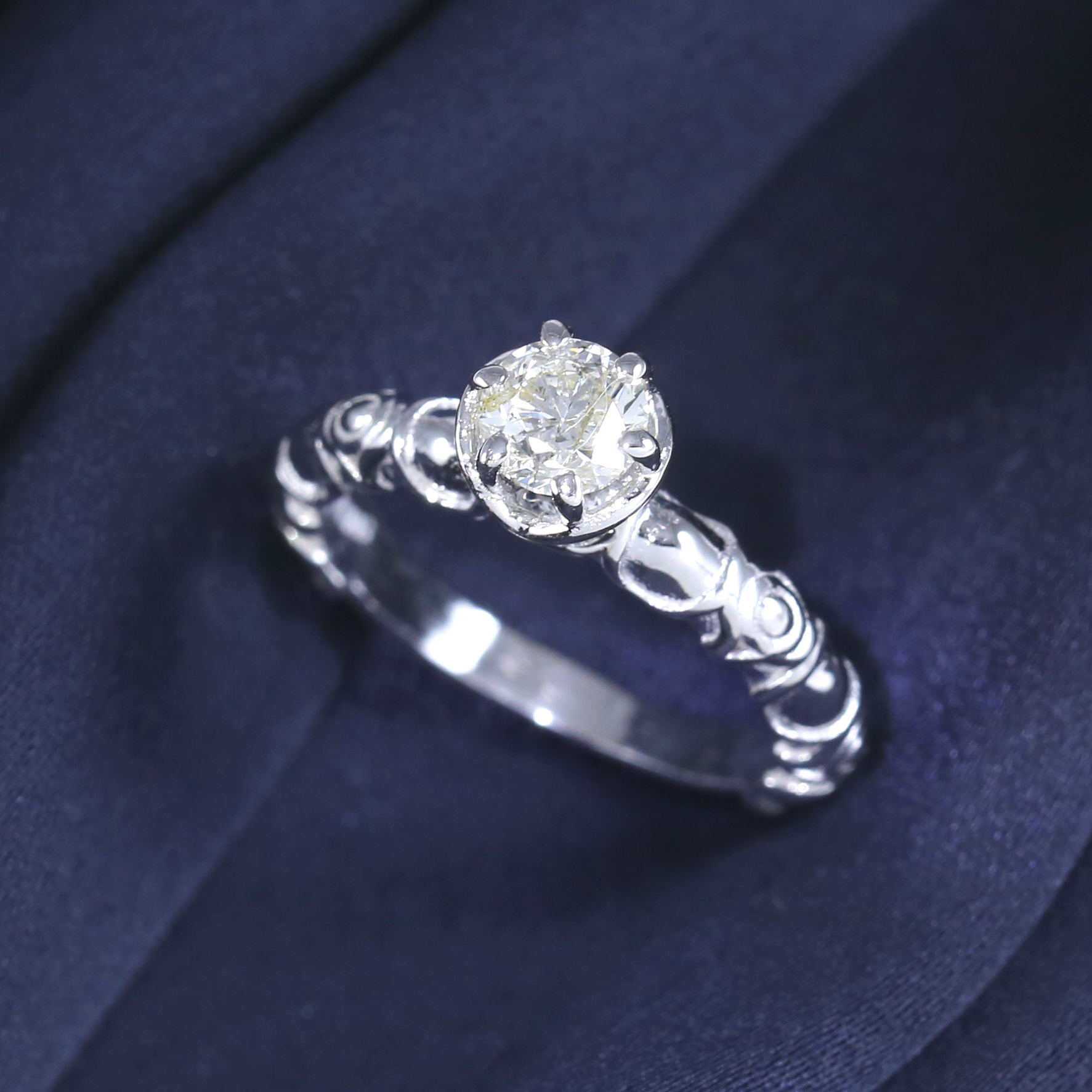 14 K / 585 White Gold Solitaire Diamond Ring - Image 4 of 9