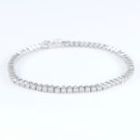 IGI Certified 14 K / 585 White Gold Tennis Bracelet With Diamonds