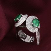 14 K / 585 White Gold Designer Tsavorite Garnet (GIA Certified) & Diamond Ring