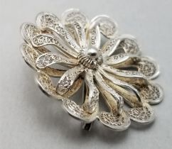 Vintage Silver Filigree Floral Broach 5.9g
