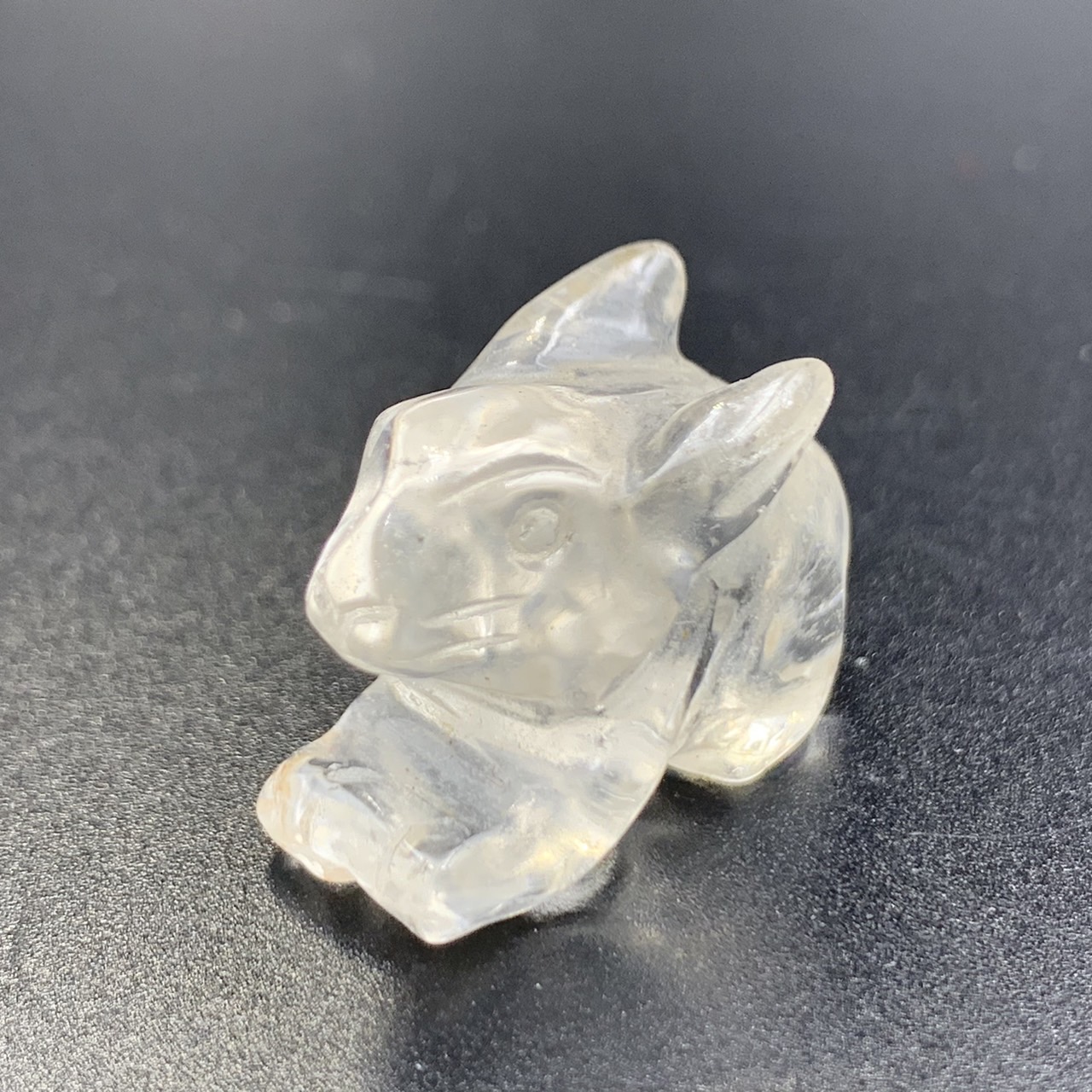 37.10 Cts Natural Hand Carved Clear Quartz Rabbit - Image 3 of 3