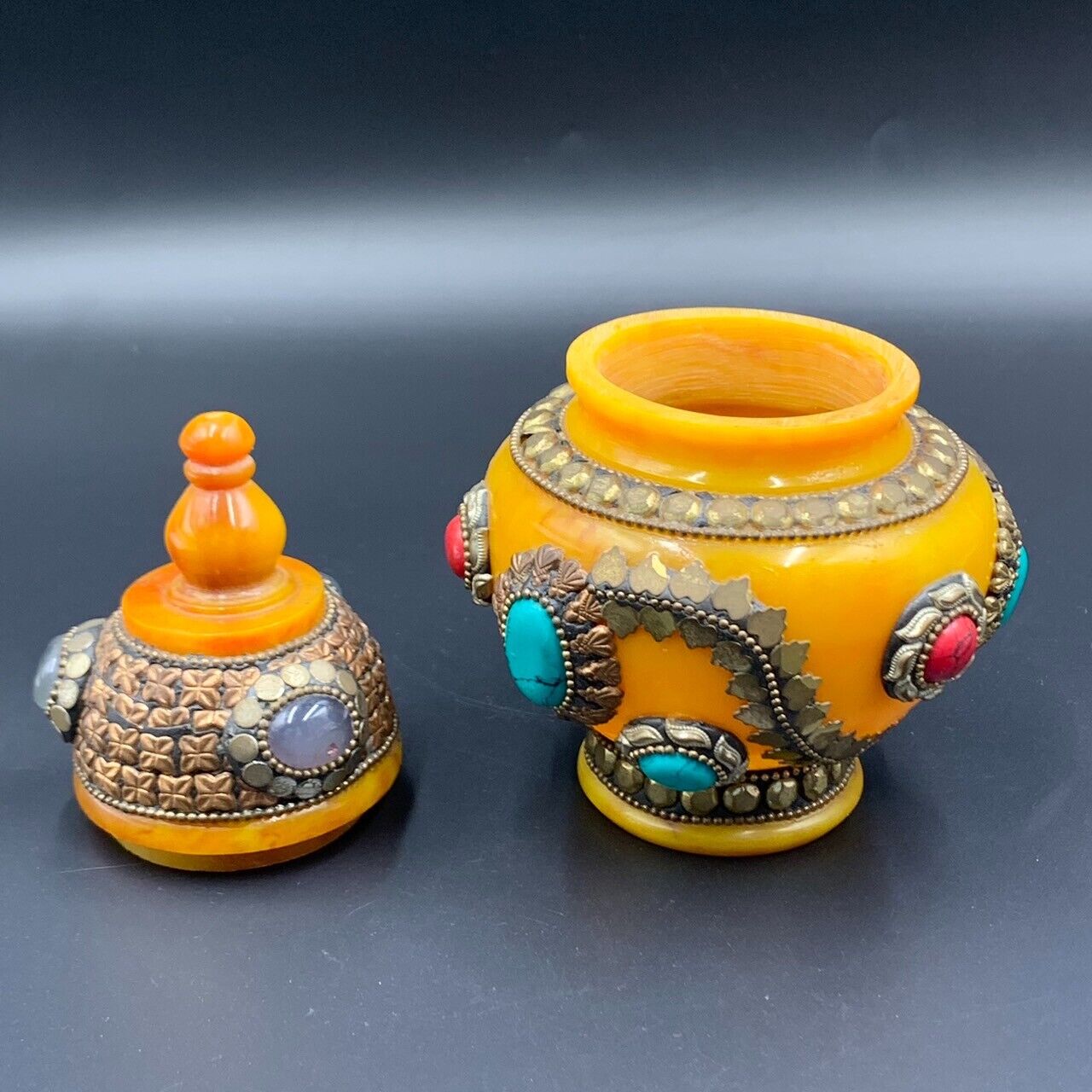Vintage Handmade Old Nepalese Amber Jewel Jar With Agate Stones, Collectible - Image 3 of 5
