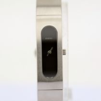 Gucci / 2400S - (Unworn) Ladies Steel Wristwatch