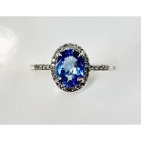 Beautiful 1.73CT Unheated Ceylon Cornflour Blue Sapphire Diamonds & 18k Gold