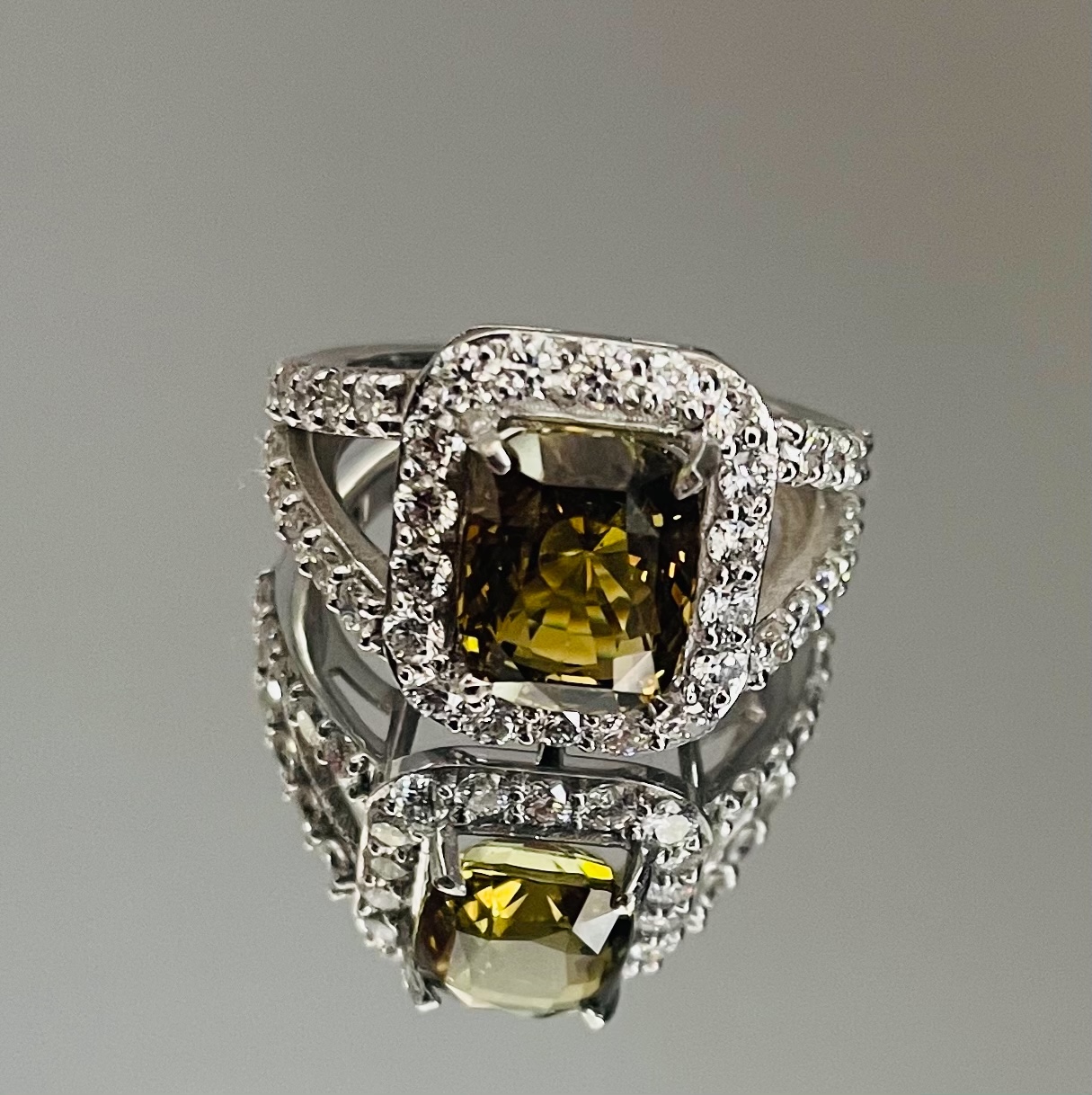 4.17Ct Natural Alexandrite Ring Unheated/Untreated with Diamonds & 18k Gold - Image 2 of 9