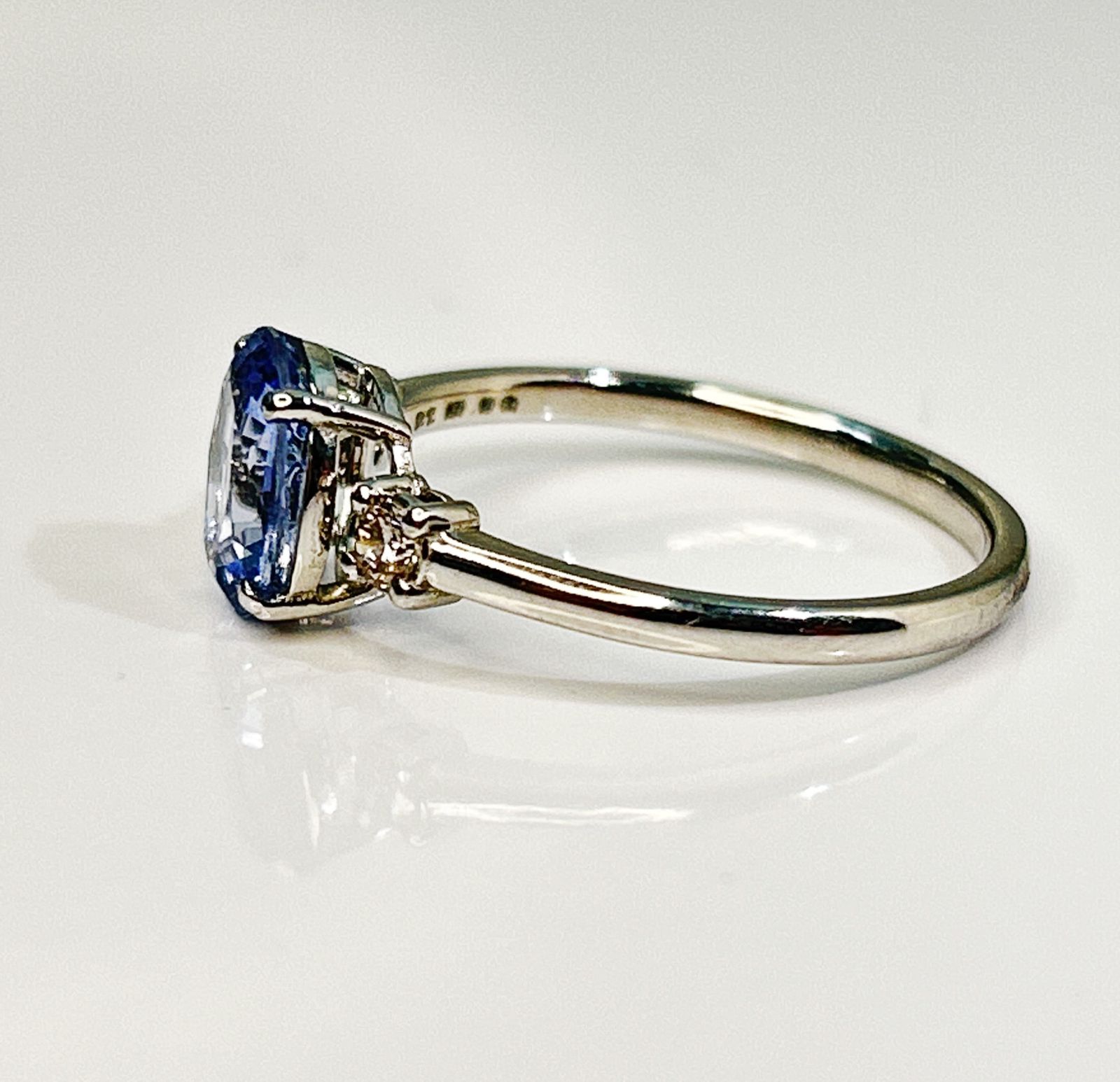 Beautiful 1.75 Ct Unheated Ceylon Cornflour Blue Sapphire Diamonds & Platinum - Image 3 of 6