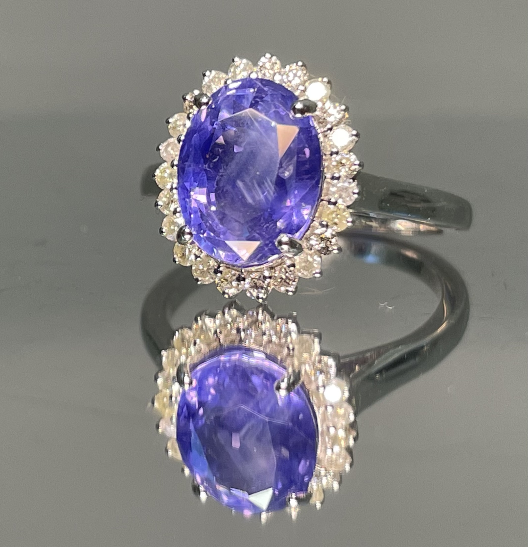 Unheated Untreated 3.87 CT Natural Ceylon Purple Sapphire Diamonds & 18k Gold - Image 5 of 6