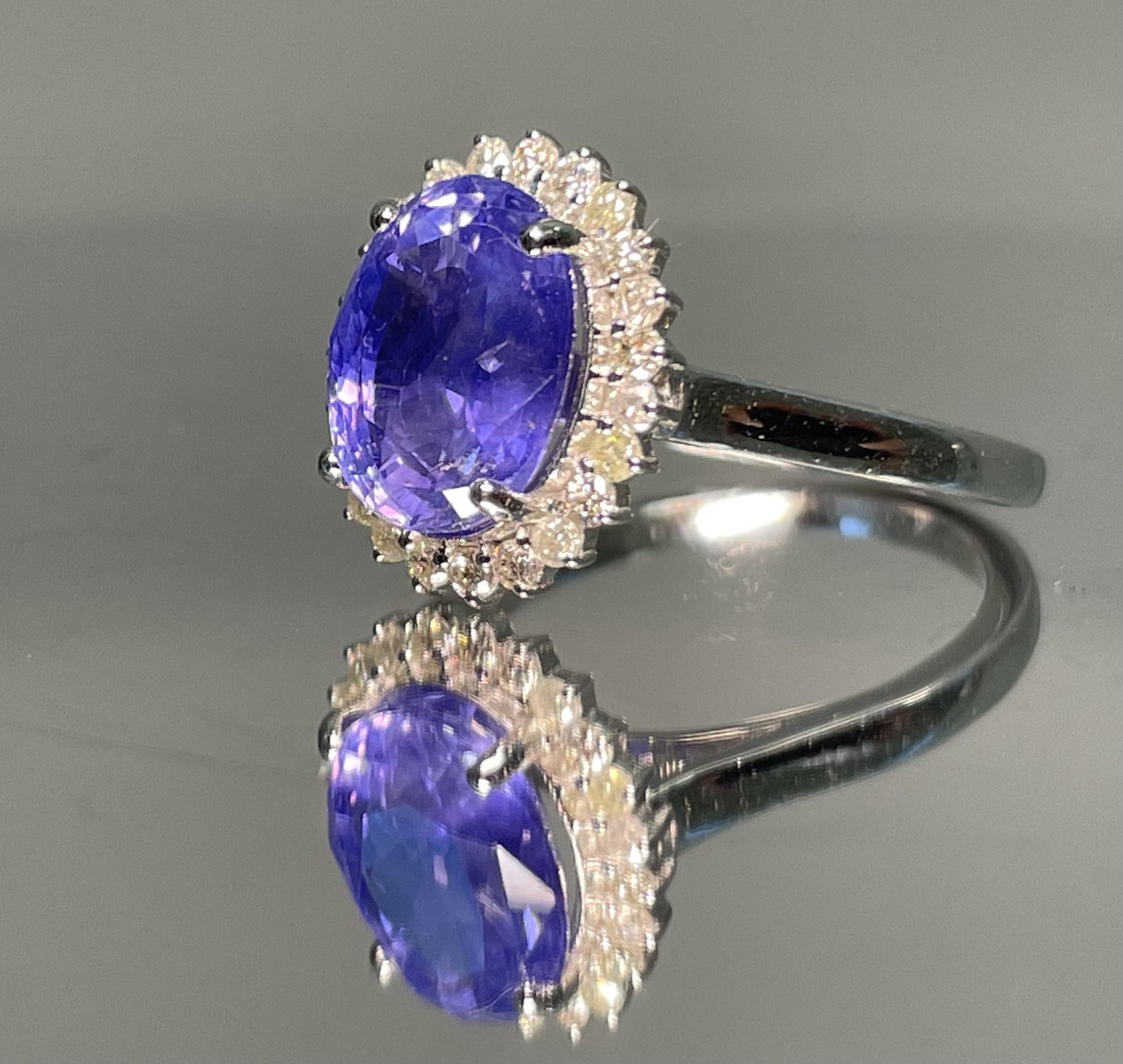 Unheated Untreated 3.87 CT Natural Ceylon Purple Sapphire Diamonds & 18k Gold - Image 3 of 6