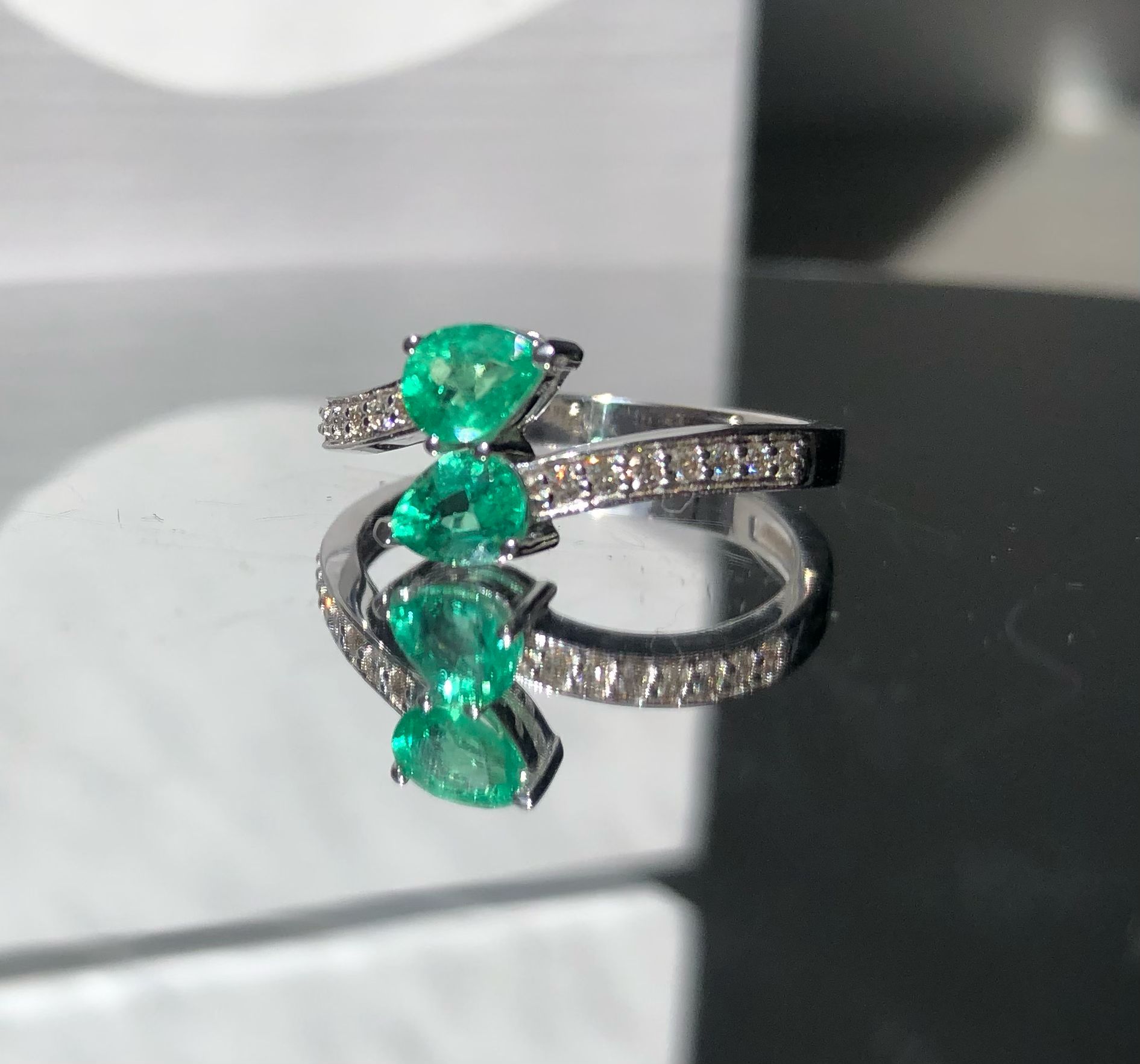 Slytherin Harry Potter Natural Emerald Ring With Natural Diamonds And 18k Gold - Image 2 of 8