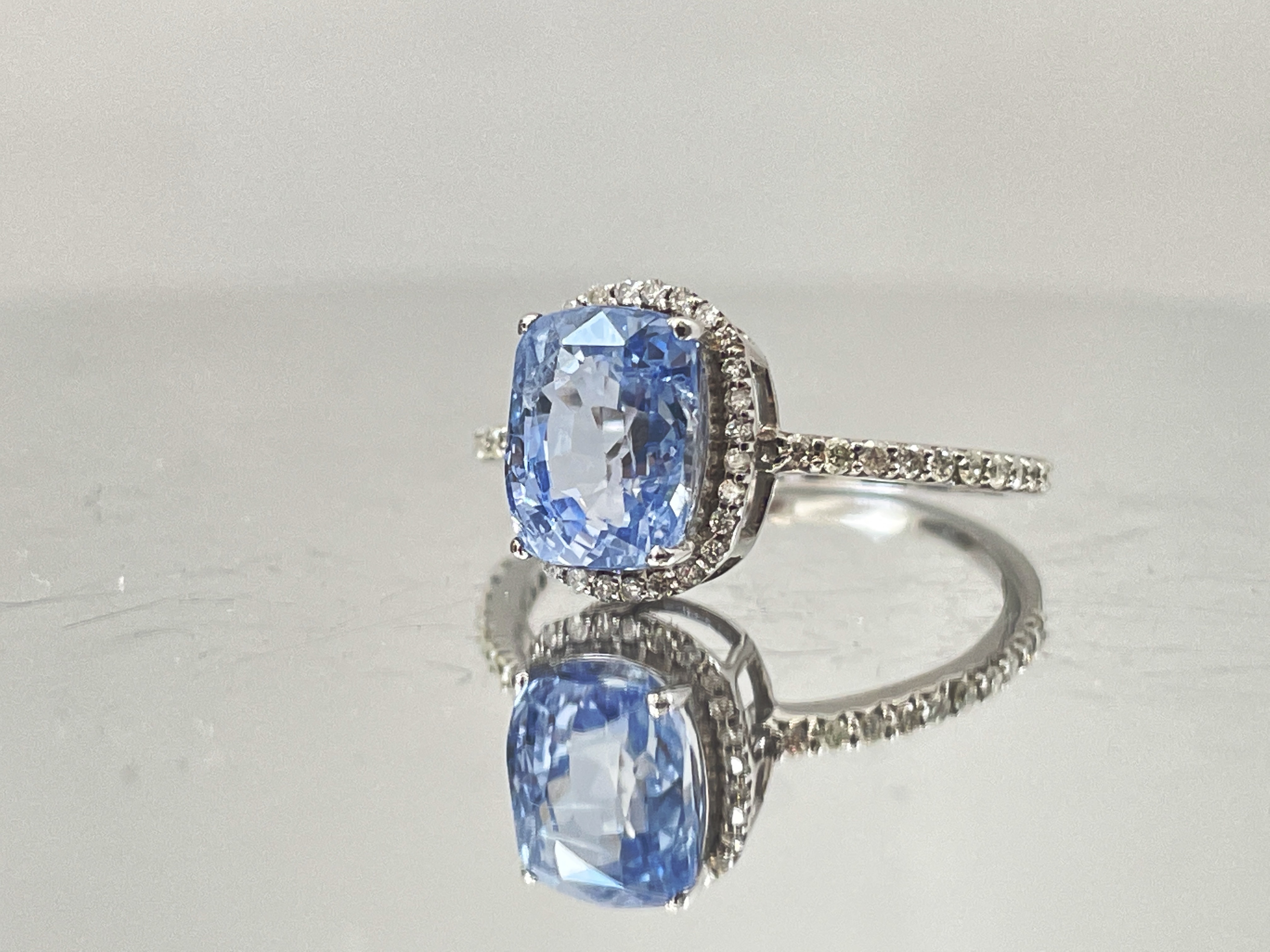 2.83 CT Unheated/Untreated Ceylon Cornflour Blue Sapphire Diamonds & 18k Gold - Image 7 of 10