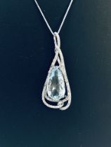 Beautiful Natural Flawless 8.81 CT Aquamarine Pendant With Diamonds And 18k Gold