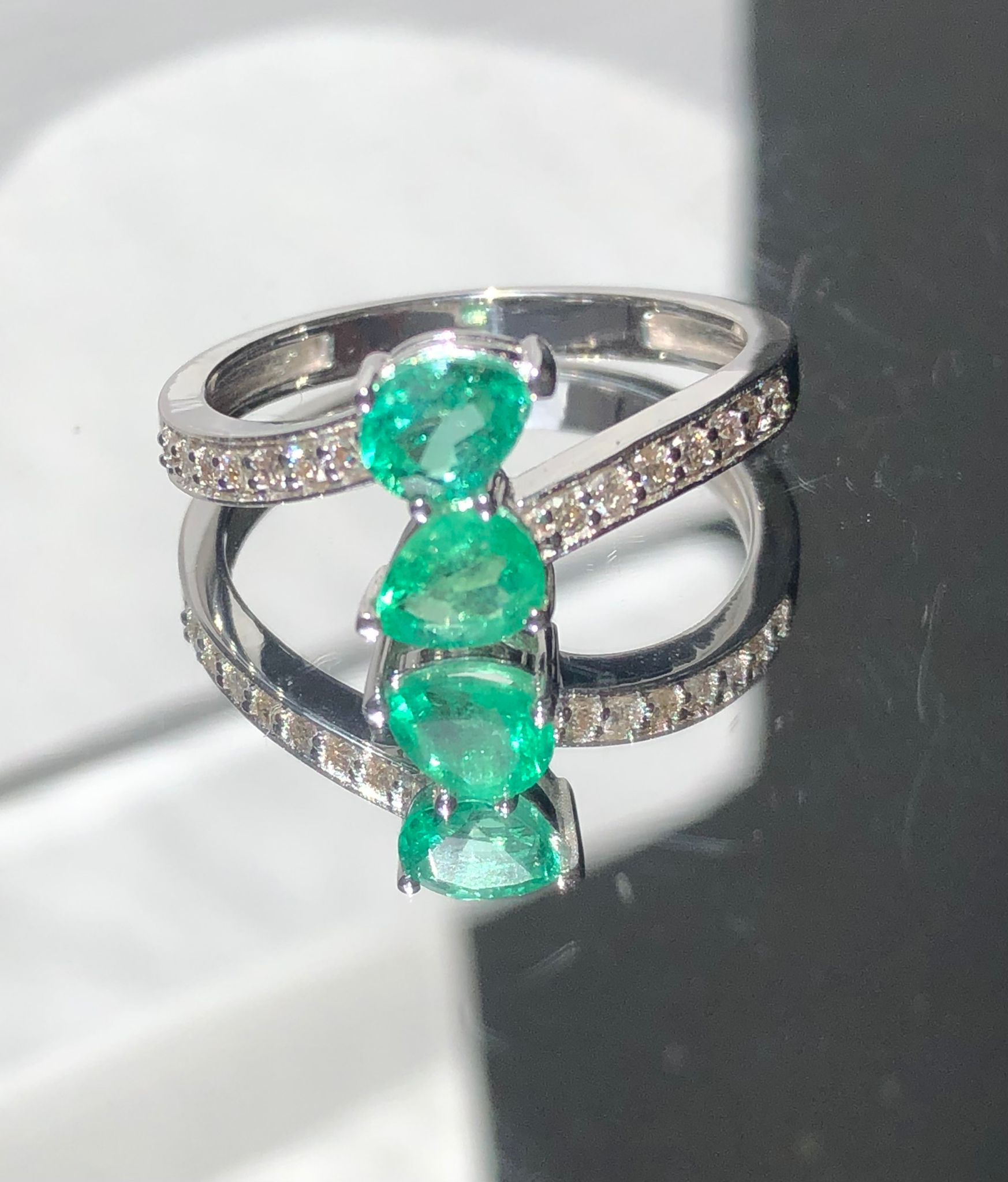 Slytherin Harry Potter Natural Emerald Ring With Natural Diamonds And 18k Gold - Image 4 of 8