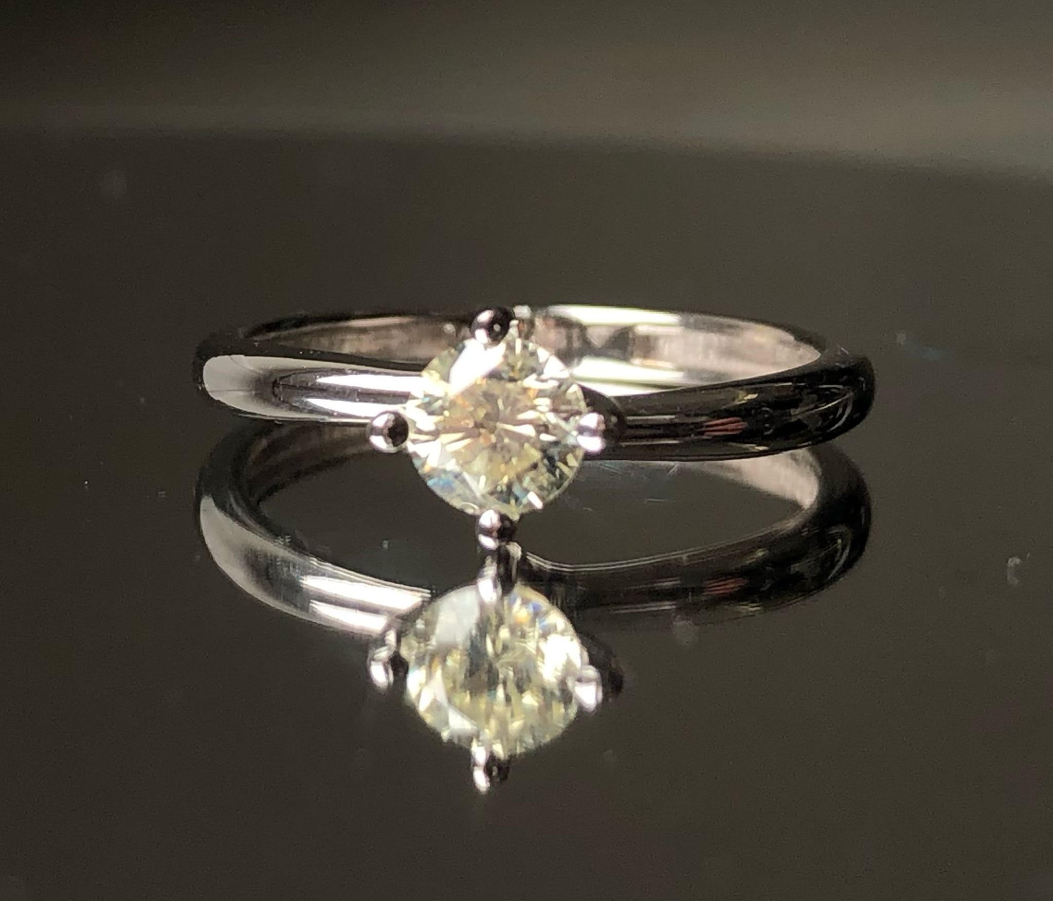 Beautiful Natural 0.42CT S1 Diamond Ring With 18k Gold - Image 8 of 10