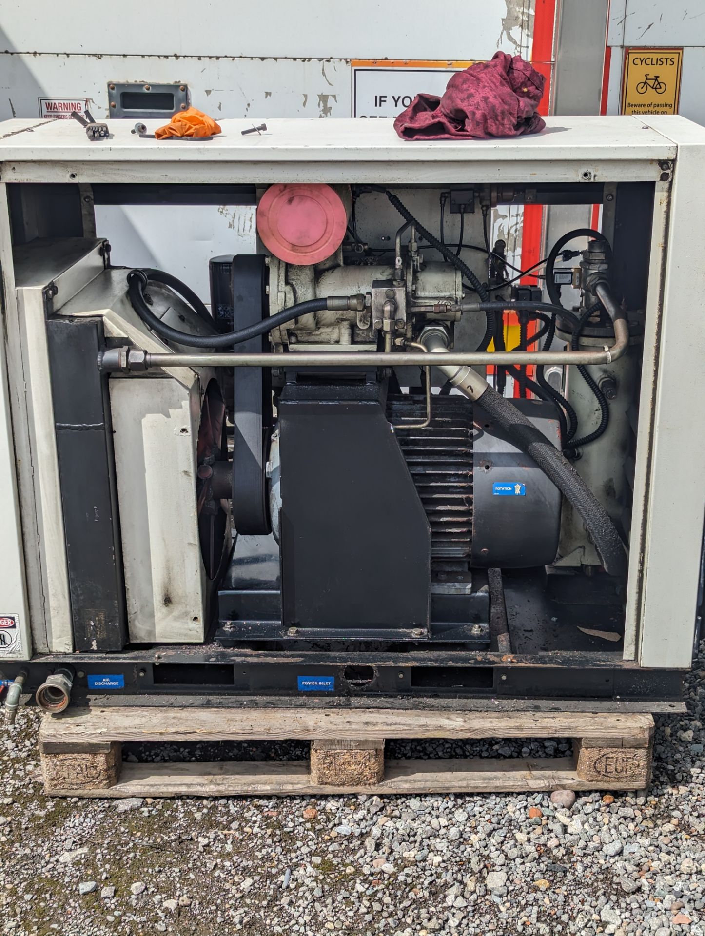 1 x Ingersoll Rand SSR ML 30 415v 3phase Air Compressor - Image 4 of 4