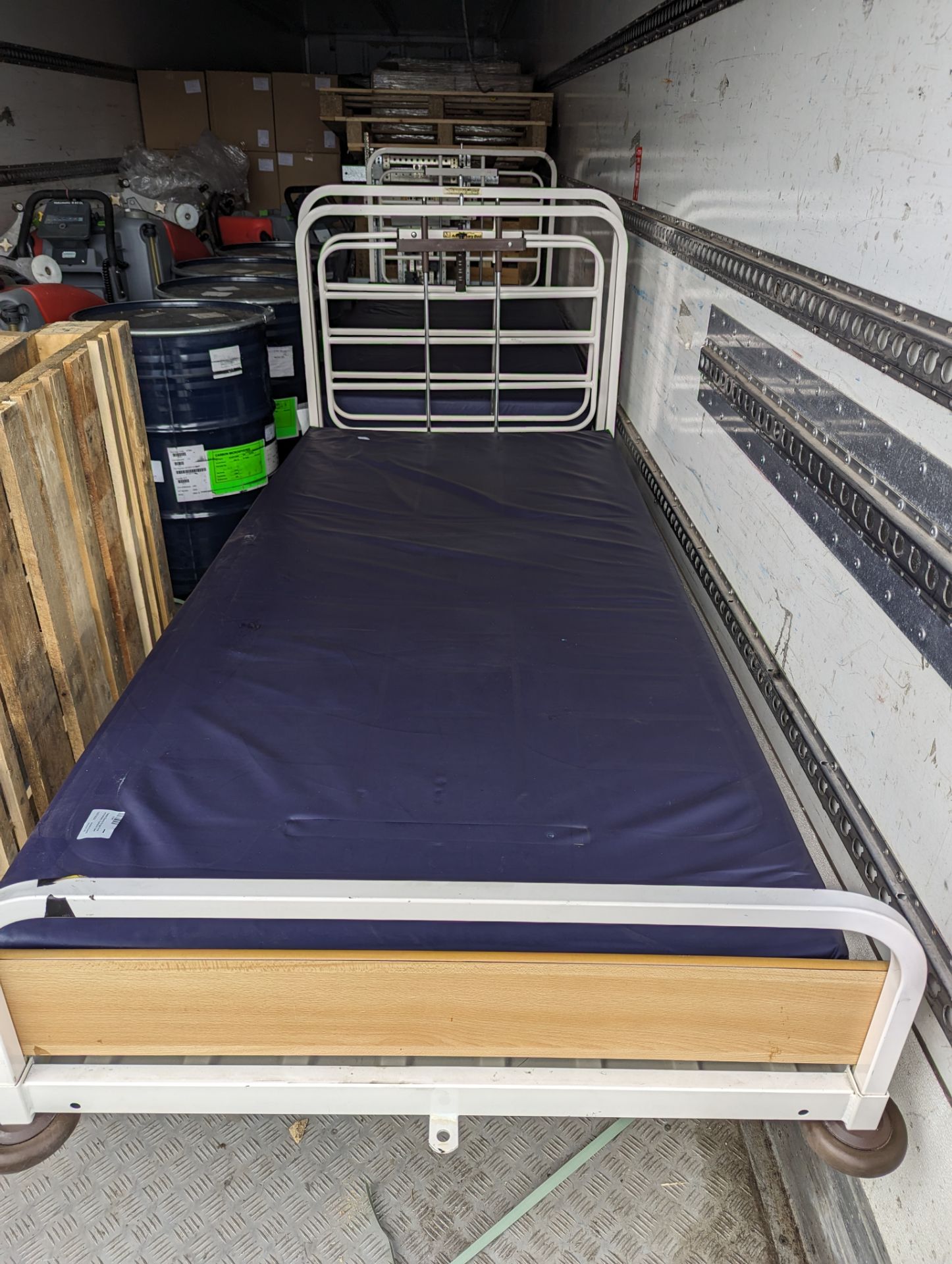 2x Nesbit Evans Hydraulic Hospital Bed With Mattresses - Image 3 of 4